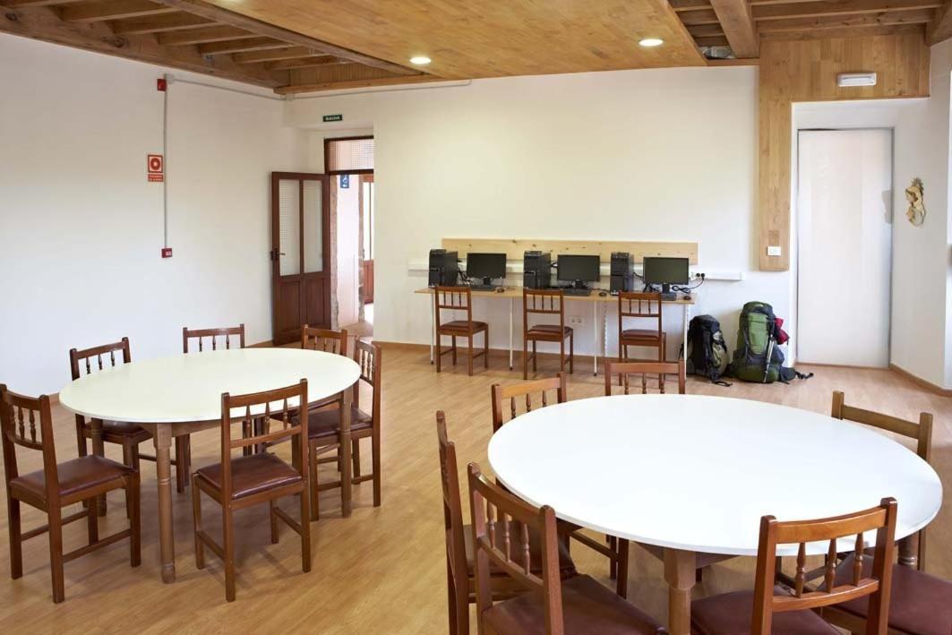 Hostel Monasterio De La Magdalena Sarria