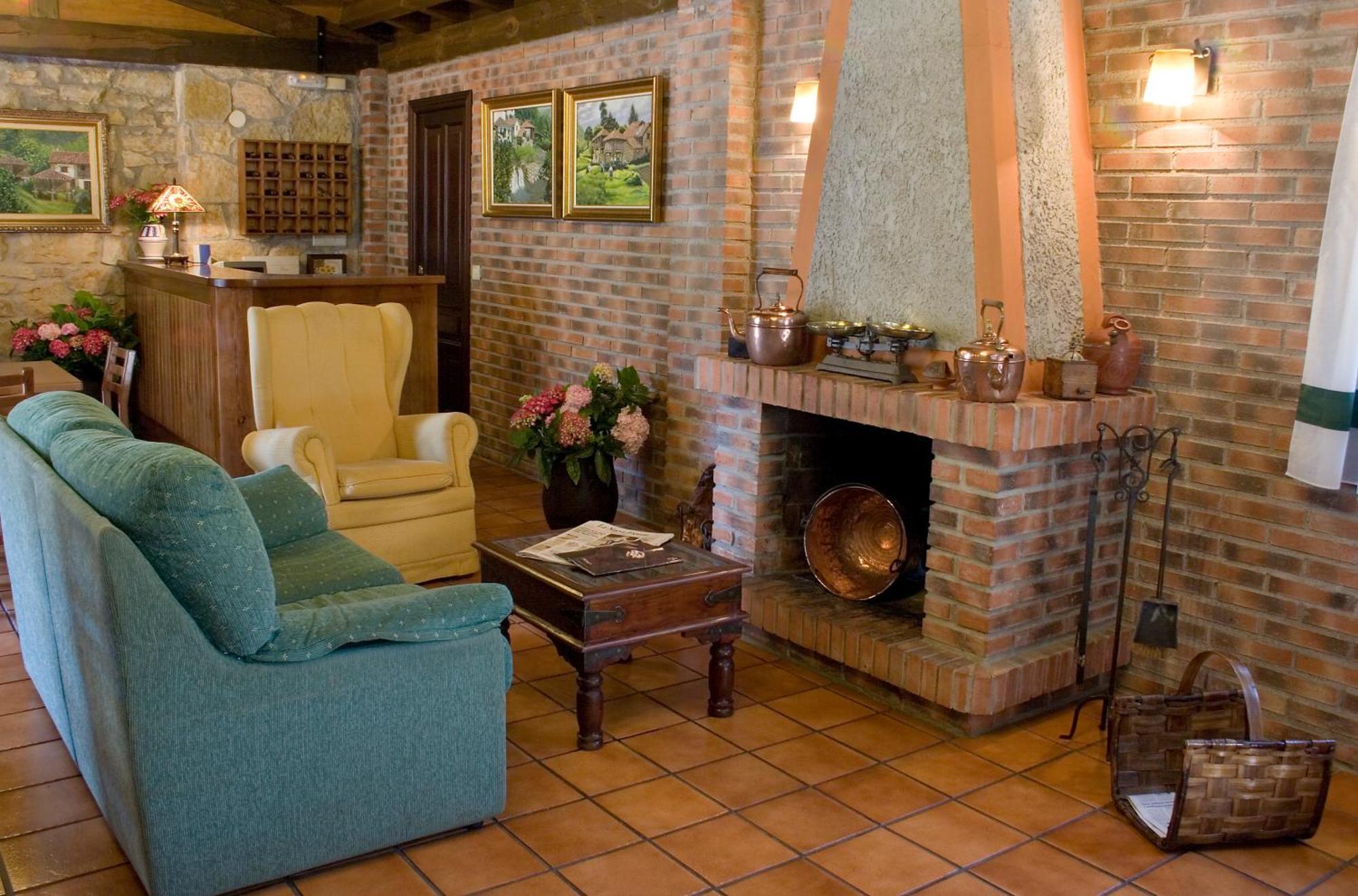 Hotel Rural Entremontes 2*