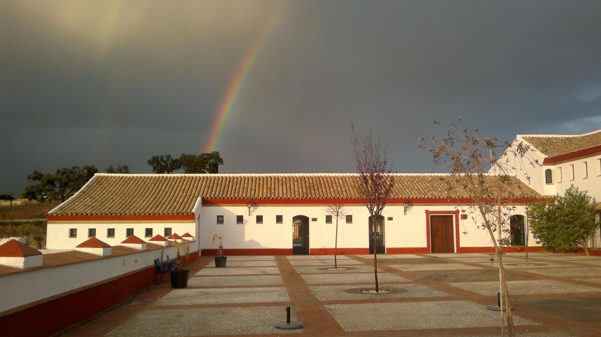 Camping Complejo Pueblo Blanco