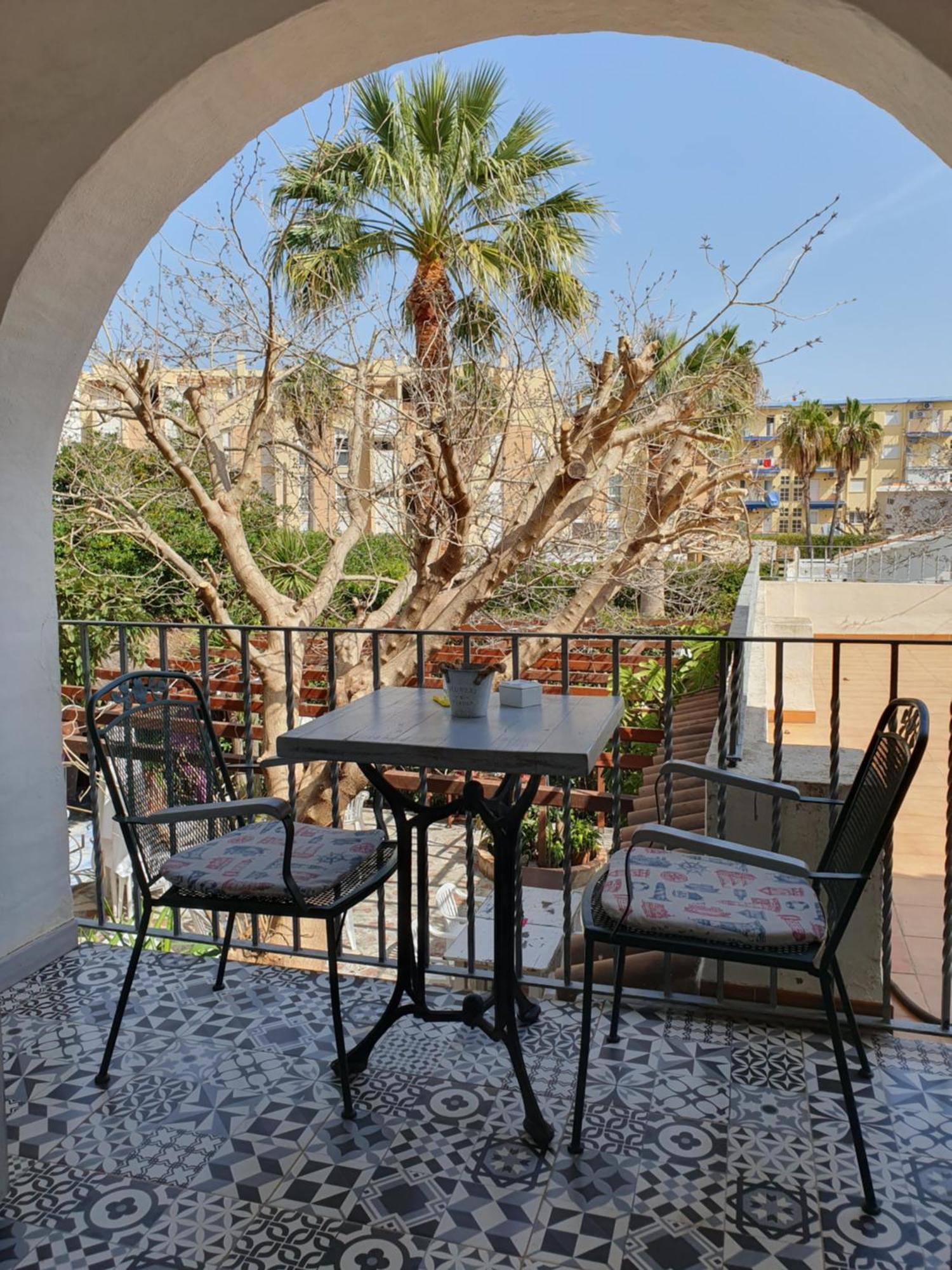 Guest house Mi Campana 2*