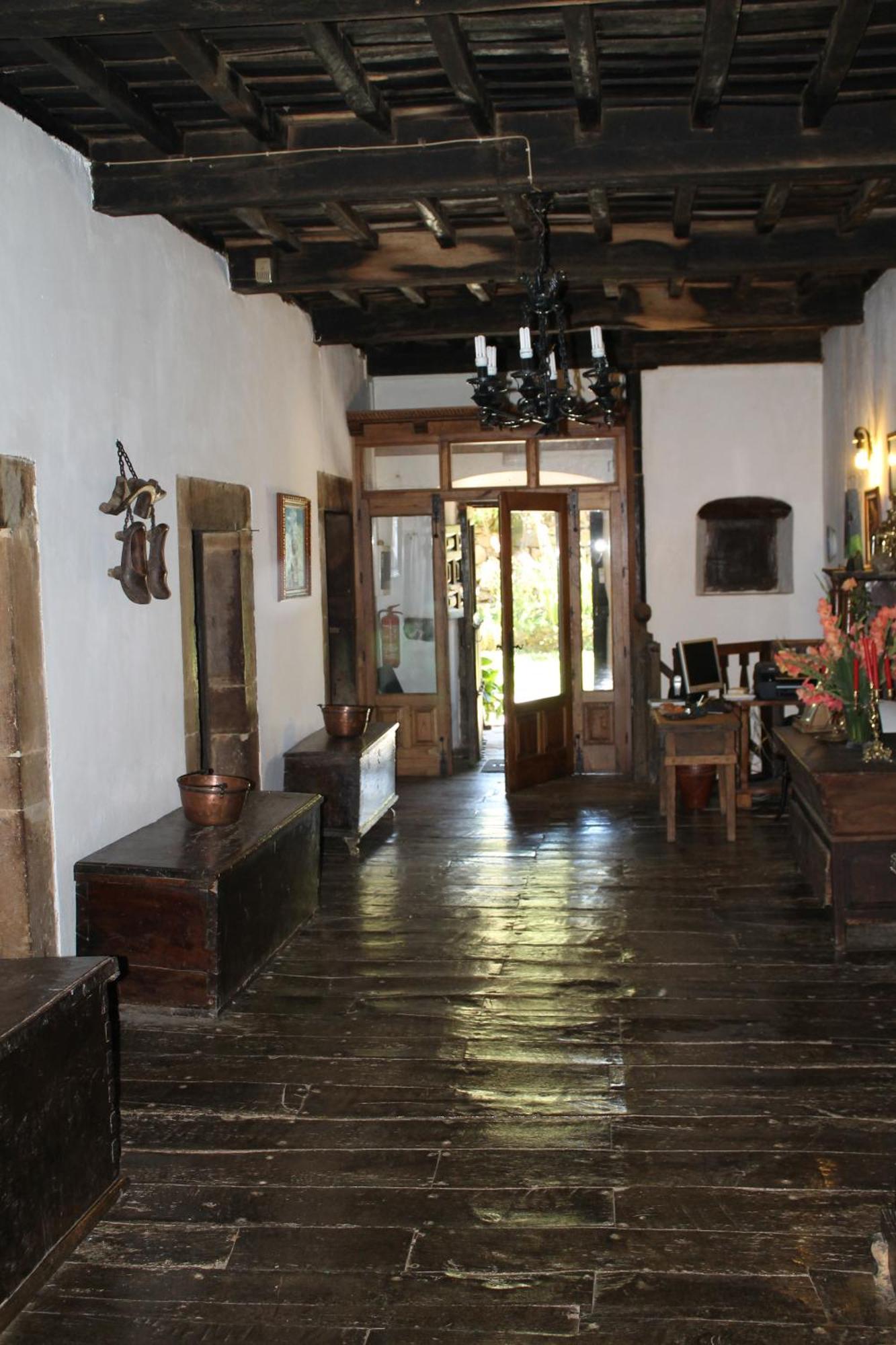 Casona De Trevino Cosgaya