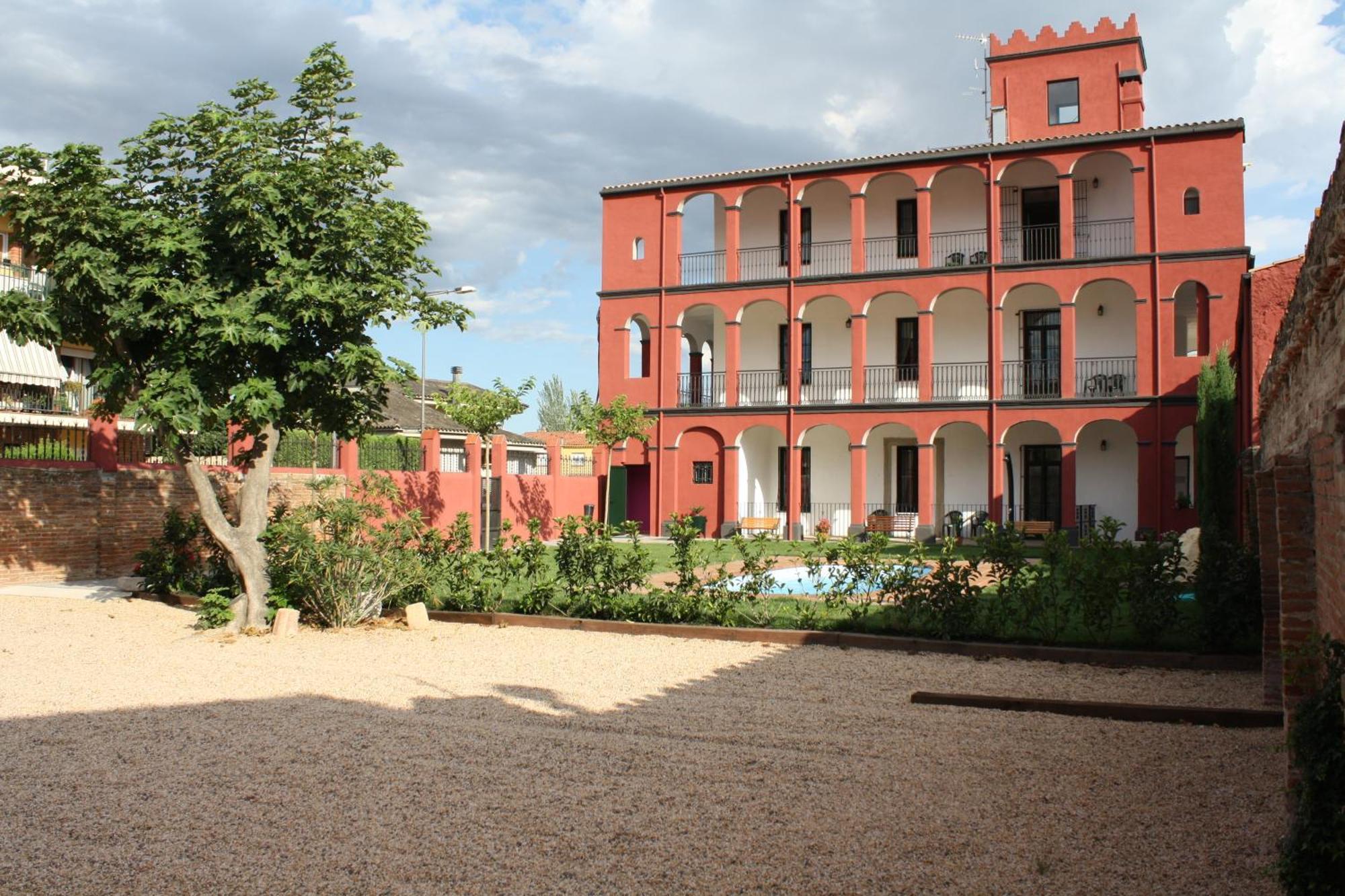 Aparthotel Can Gallart 3*
