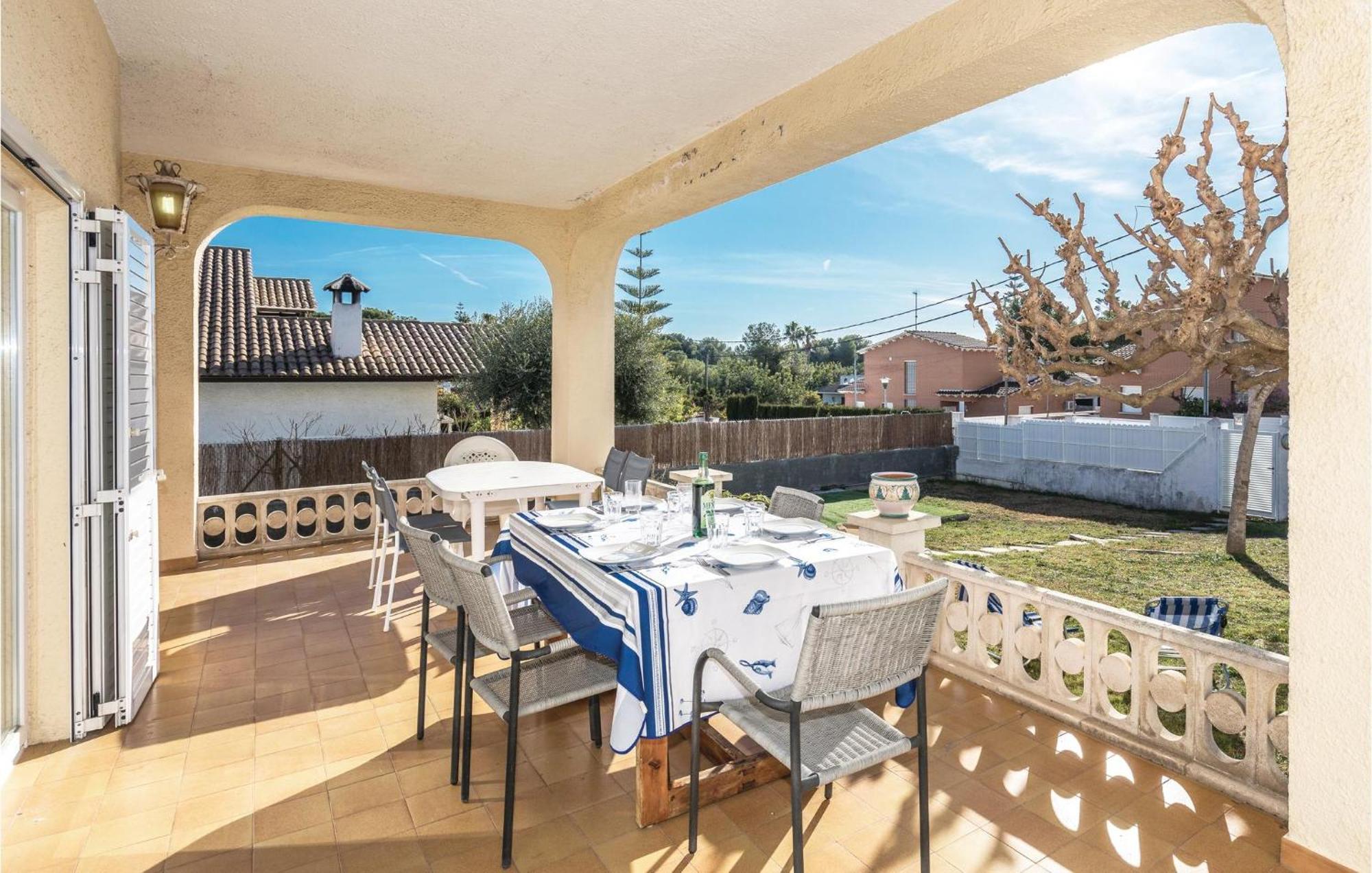 Holiday home Roc De San Gaieta *