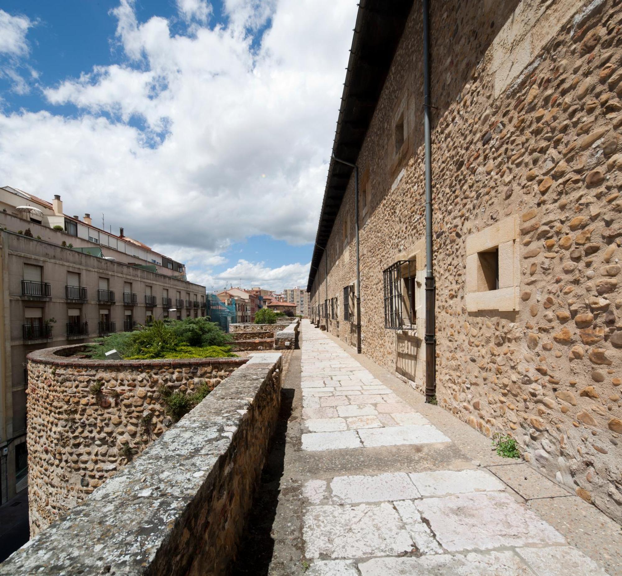 Hotel Real Colegiata San Isidoro 3*