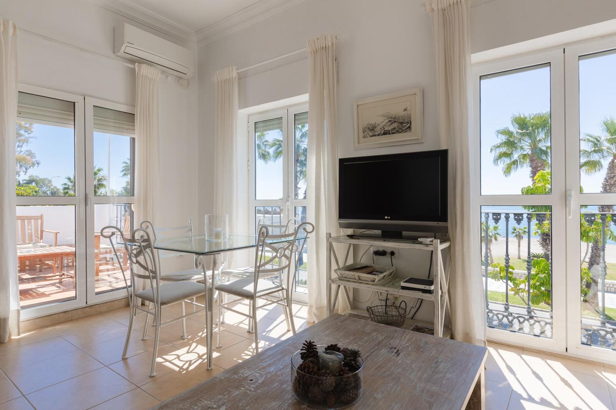 Apartamento Con Encanto En Primera Linea De Playa *