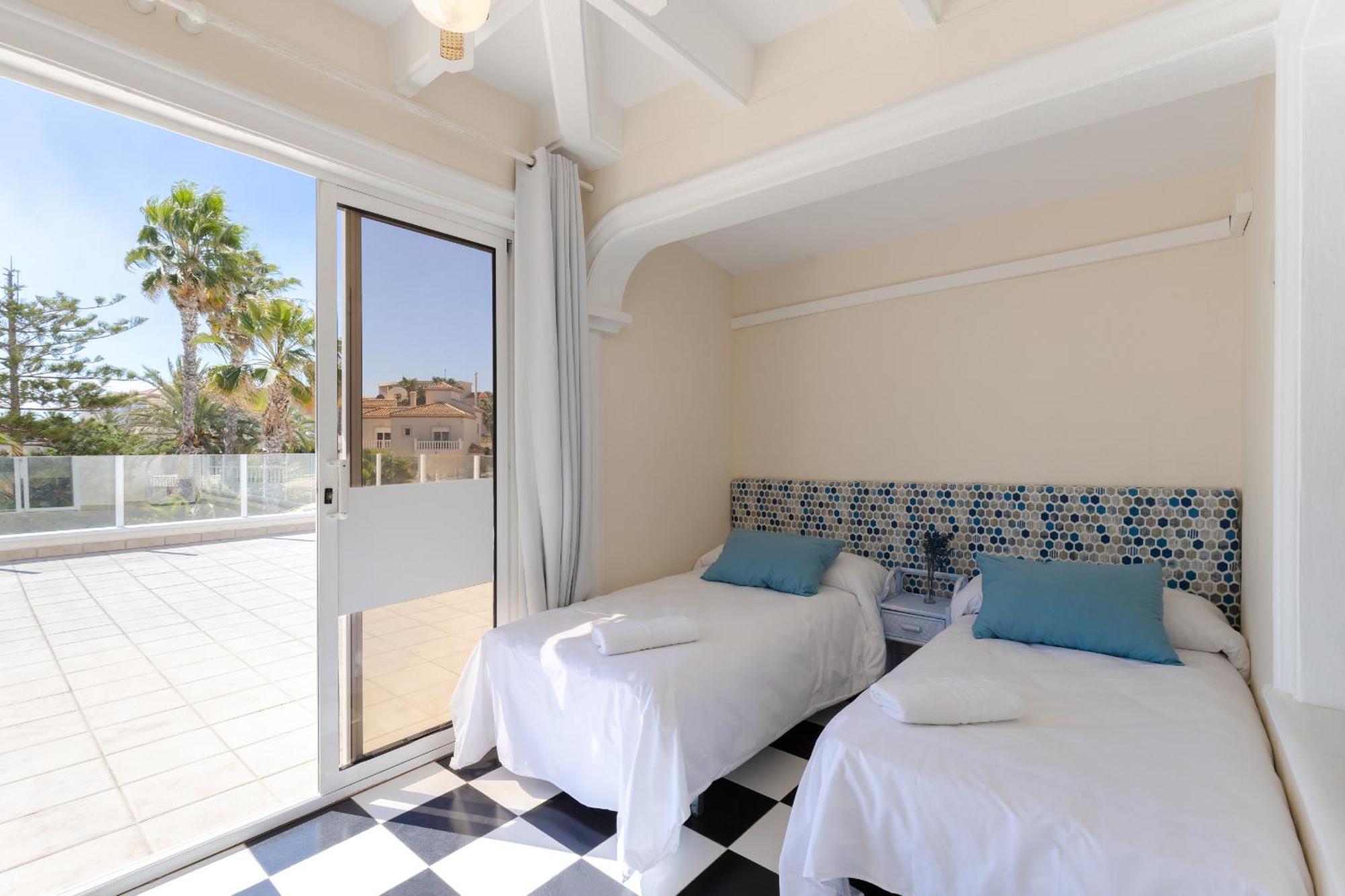 Villa Fidalsa Grand Mediterranean Beachfront Playa Flamenca