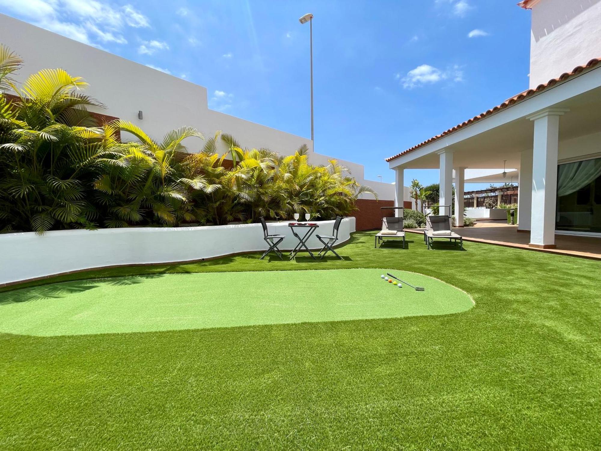 Amorio A Spacious Modern Getaway With A Private Heated Pool & Sea Views Costa Adeje (Tenerife)