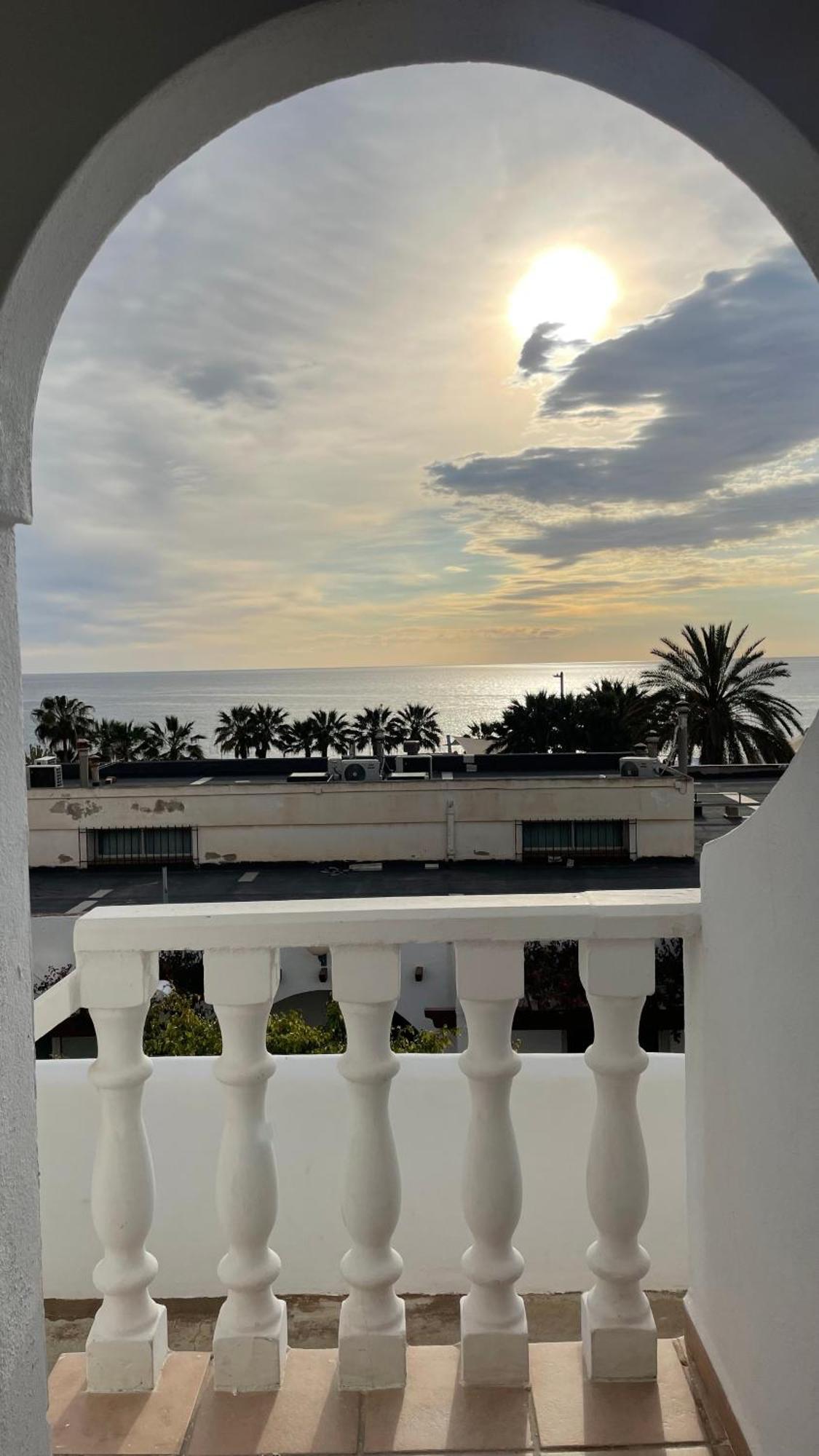Precioso Apartamento Con Vista Al Mar De 2