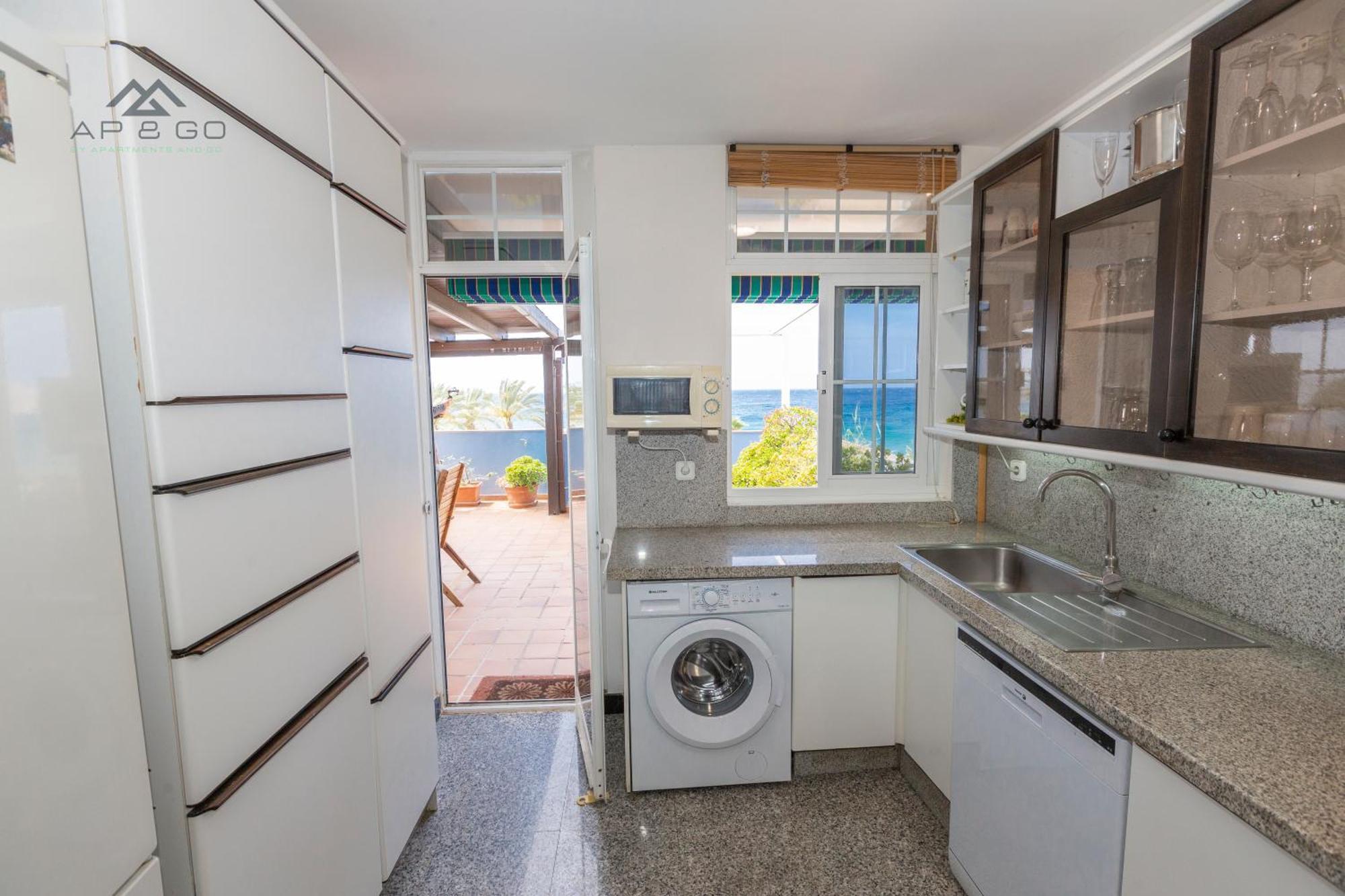 Duplex Beachfront Andres Segovia La Herradura (Granada)