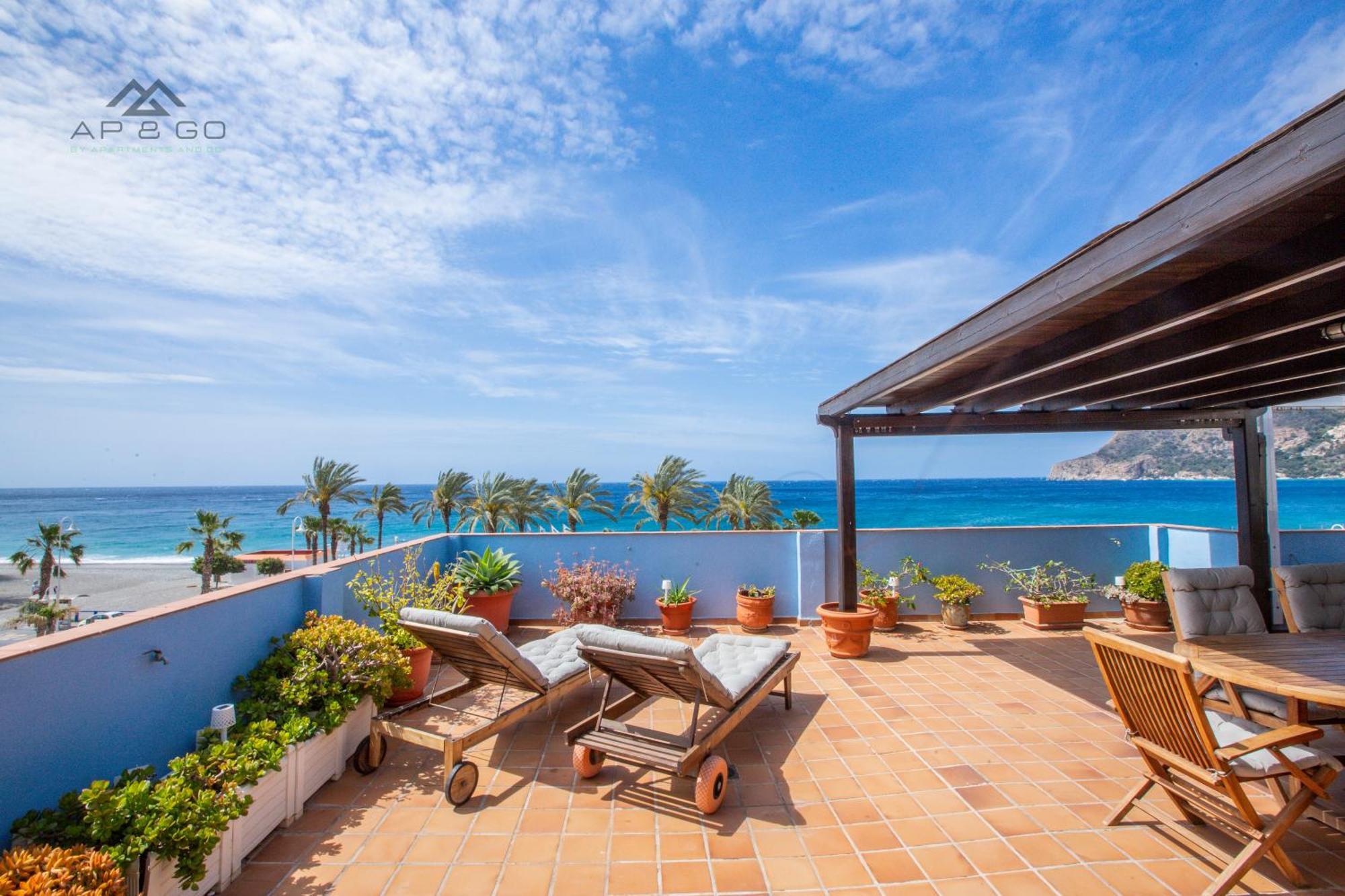 Duplex Beachfront Andres Segovia La Herradura (Granada)