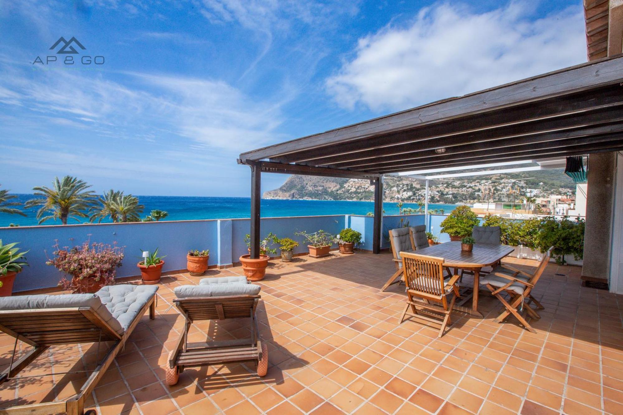 Duplex Beachfront Andres Segovia La Herradura (Granada)