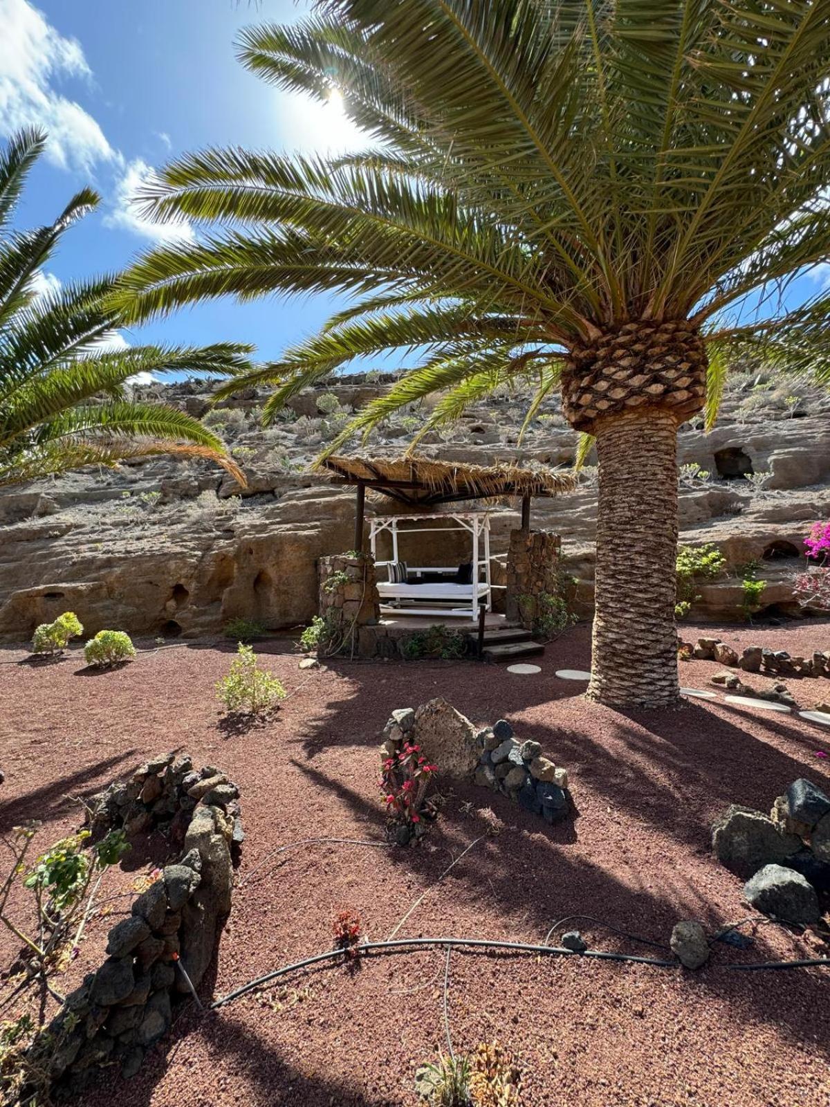 Castillo Lanzarote Sophie - Luxury -sleep In A Volcanic Cave With Heated Pool Tías