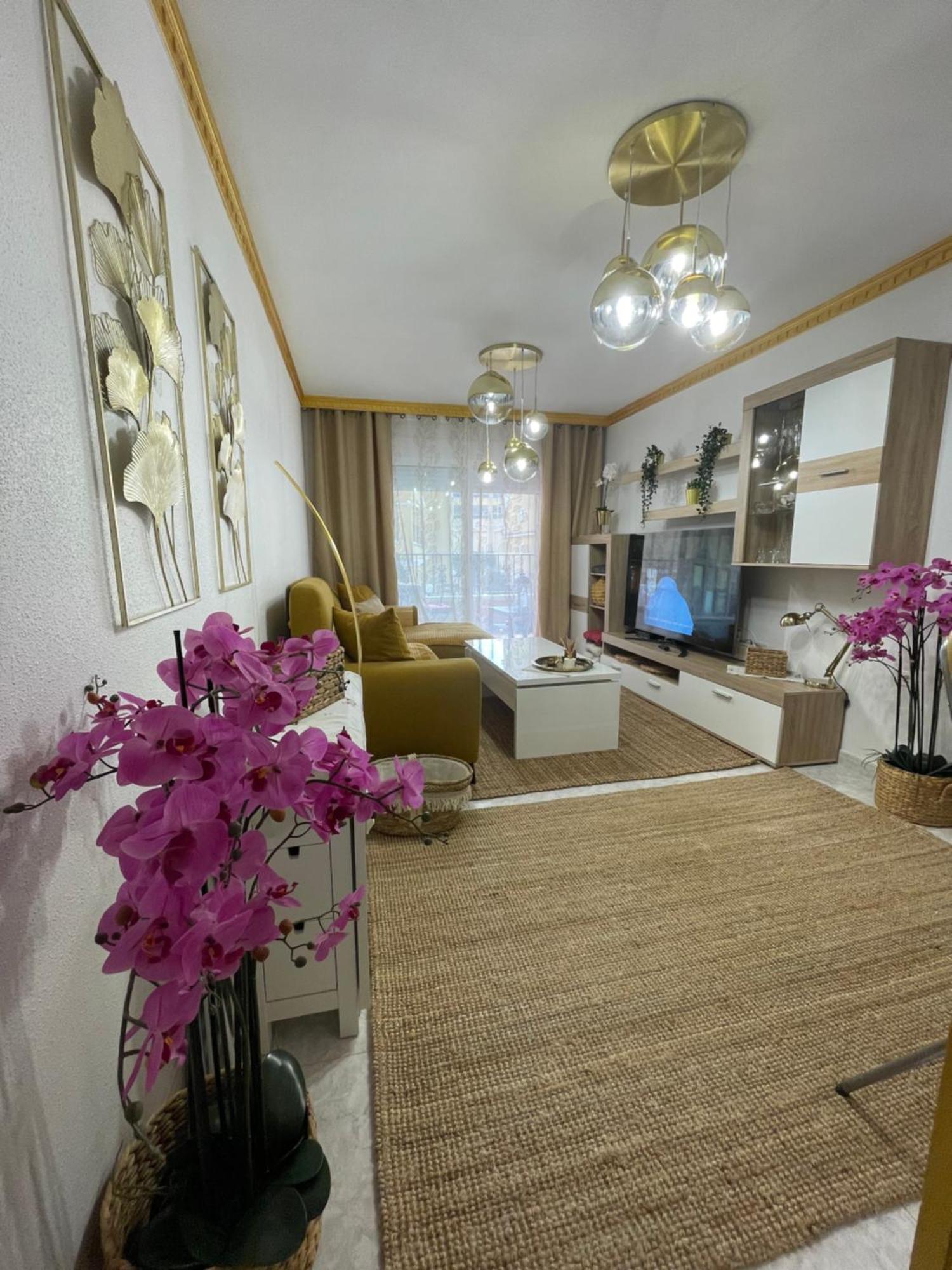 Apartment Casa Amarela Guesthouse, Algorfa