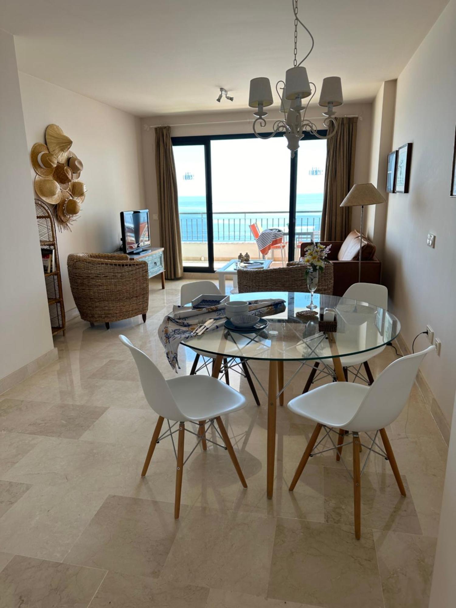 Apartment Frente Al Mar Con Parking Privado