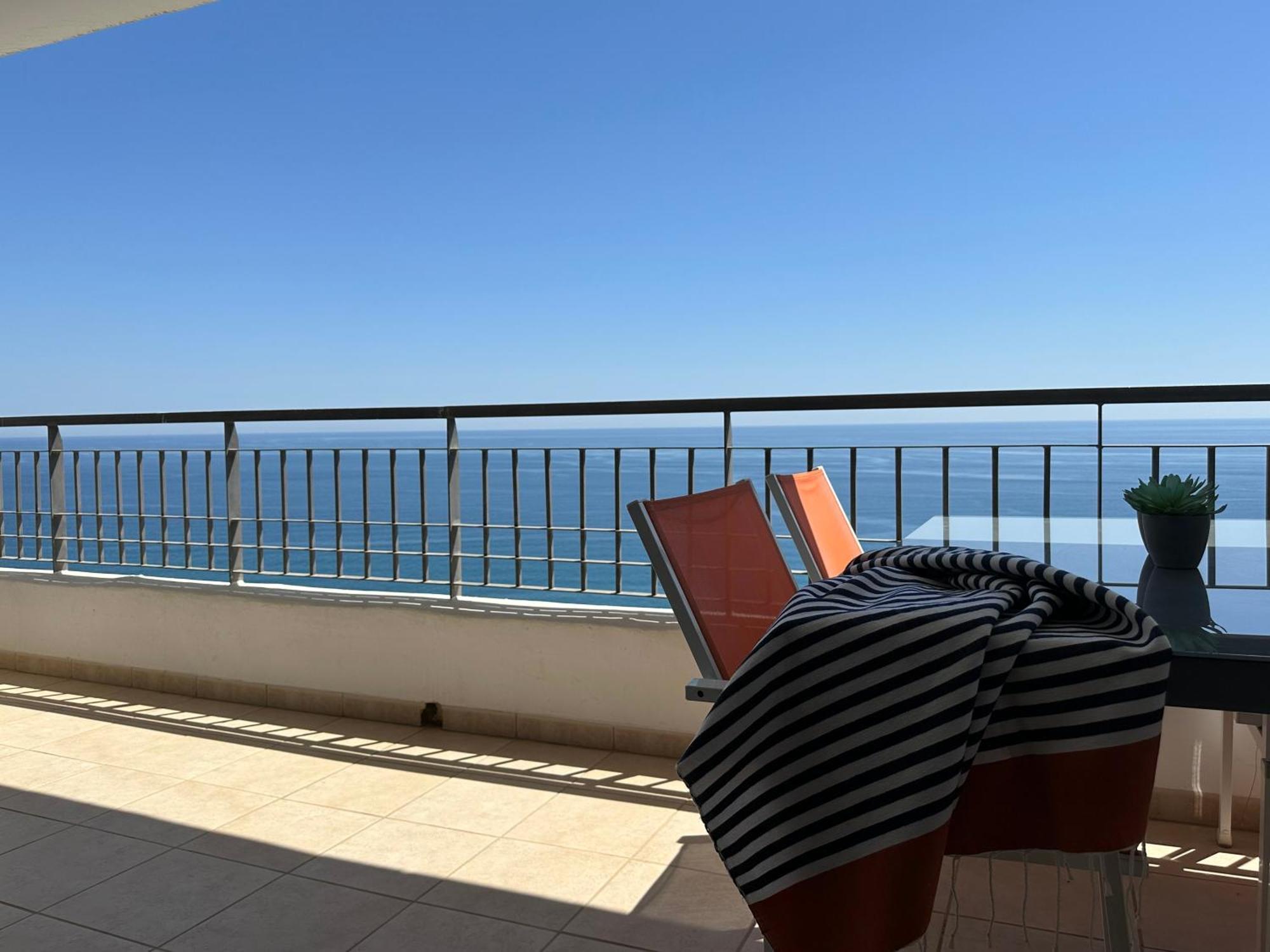 Frente Al Mar Con Parking Privado Torrox