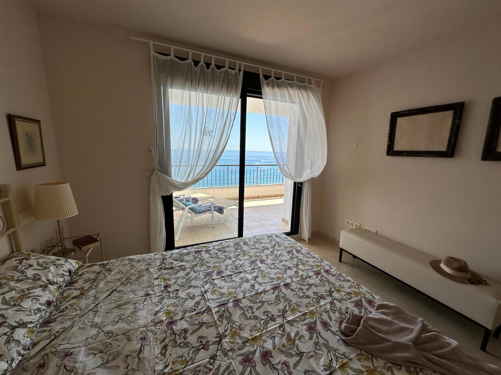 Apartment Frente Al Mar Con Parking Privado