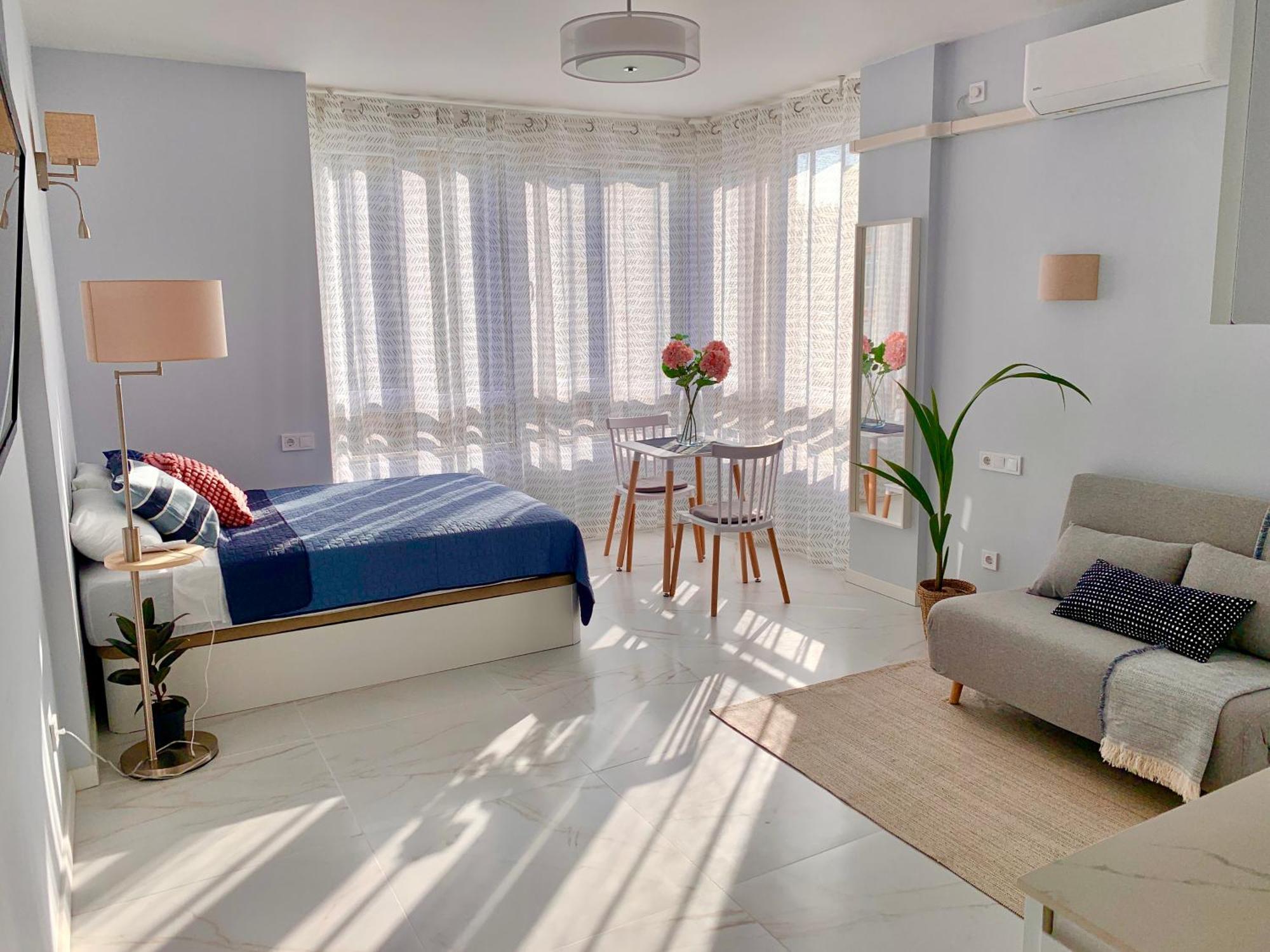 Apartment Elegant With Pool And Seaview