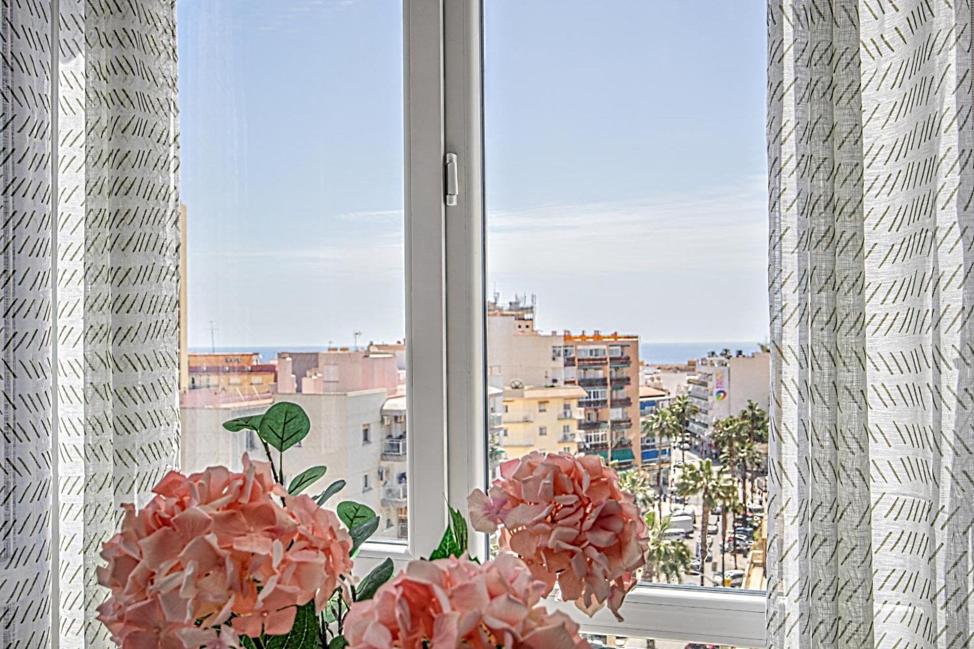 Apartment Elegant With Pool And Seaview Torremolinos