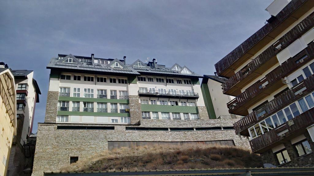 Edificio Serraneu. Sierra Nevada. Granada Apartamento