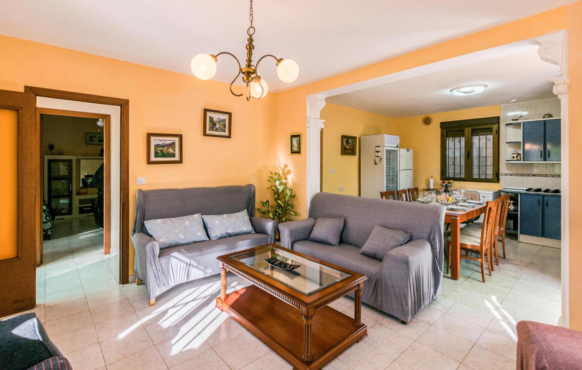 Holiday home In With Kitchen