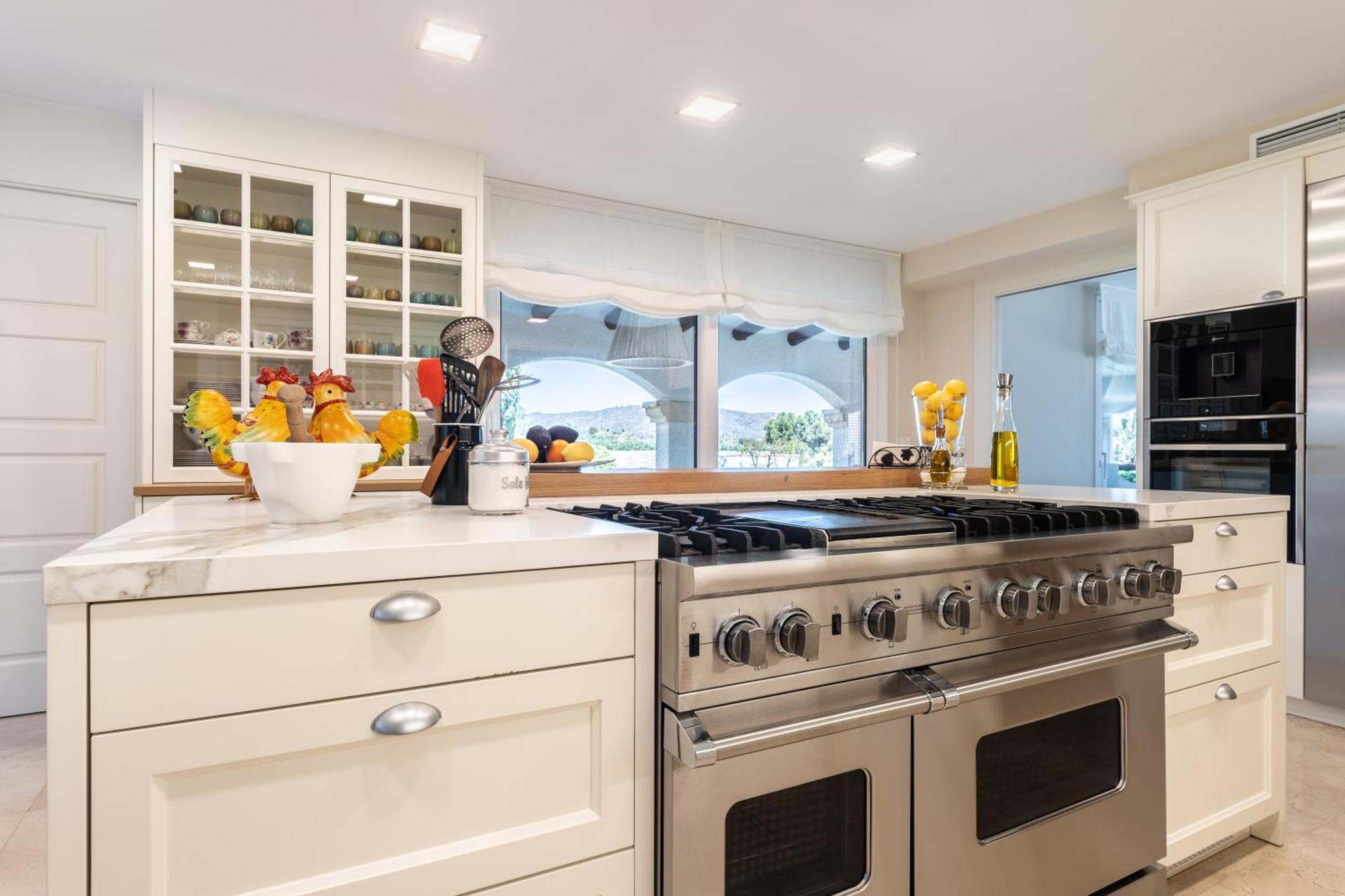 Stella Maris Luxury 4br Pool