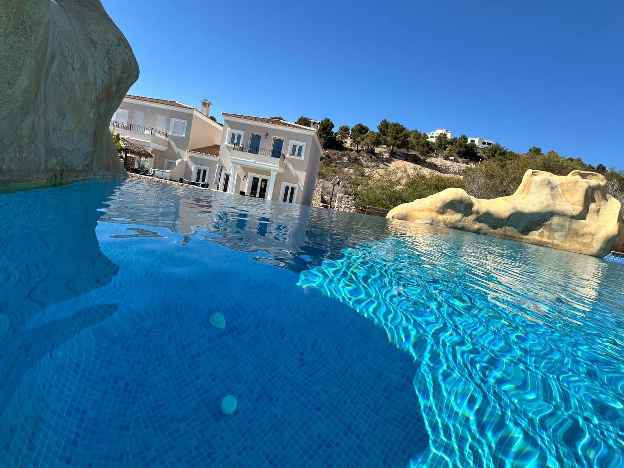 Сasa de vacaciones Cala-azul Y Jacuzzi Calpe