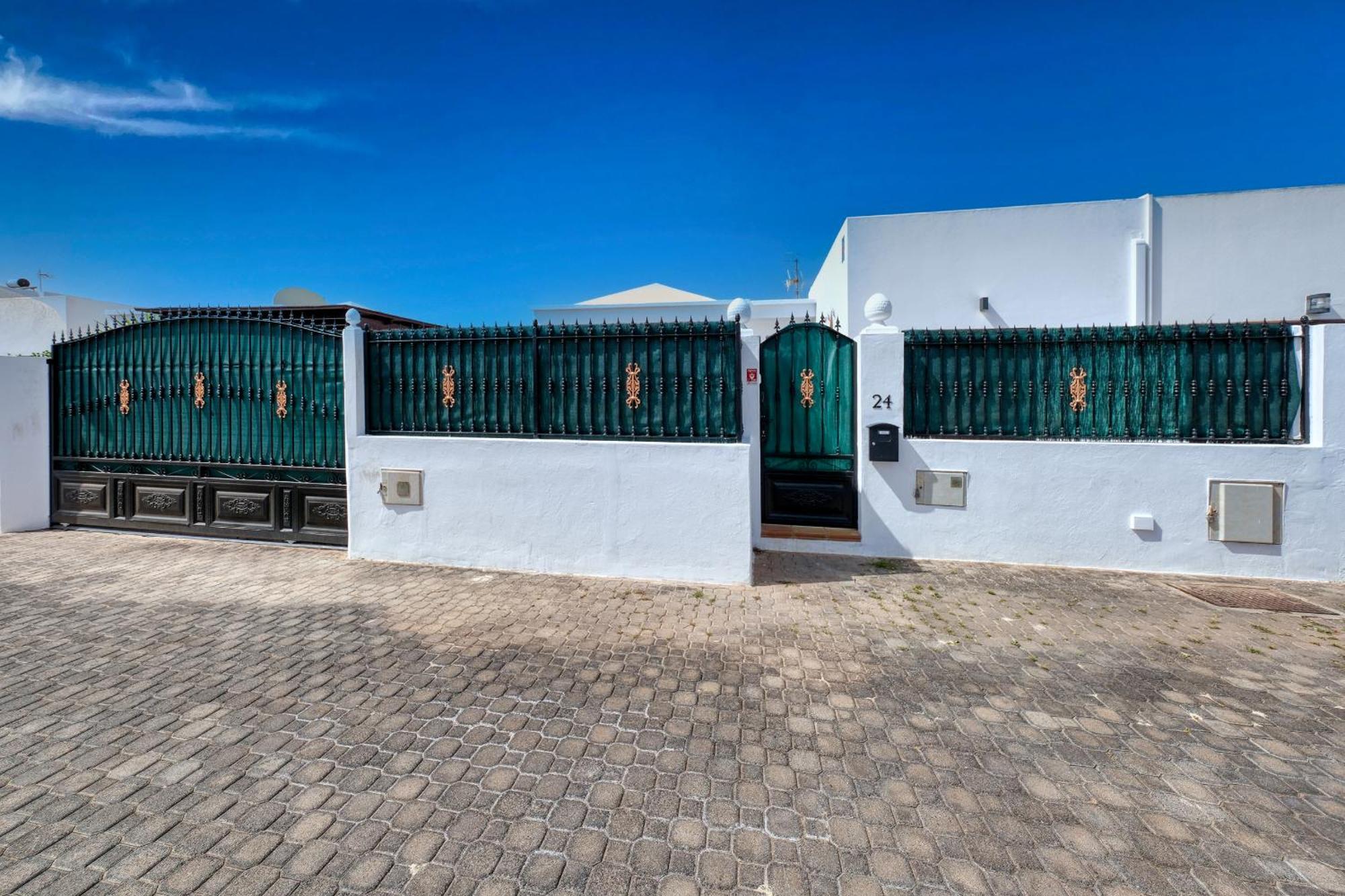 Сasa de vacaciones Rosa-private Pool, Quiet Area Arrecife (Lanzarote)