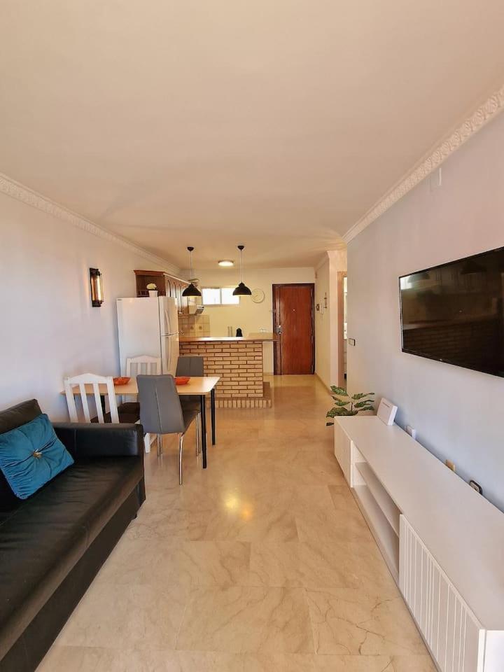 Apartment Amplio Apartamento Con Terraza En Primera Linea De Playa