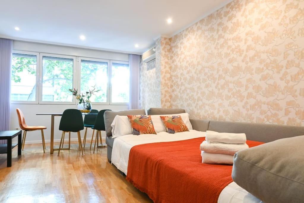 Apartment For Temporal Espacioso De Tres En Ore51