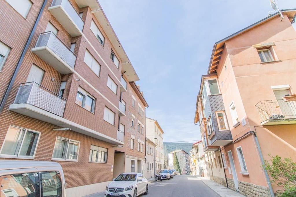 Apartment Beautiful Flat In The Pyrenees * Free Parking *