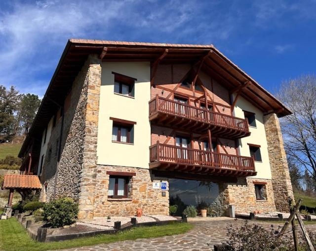 Rural Atxurra Aparthotel 3*