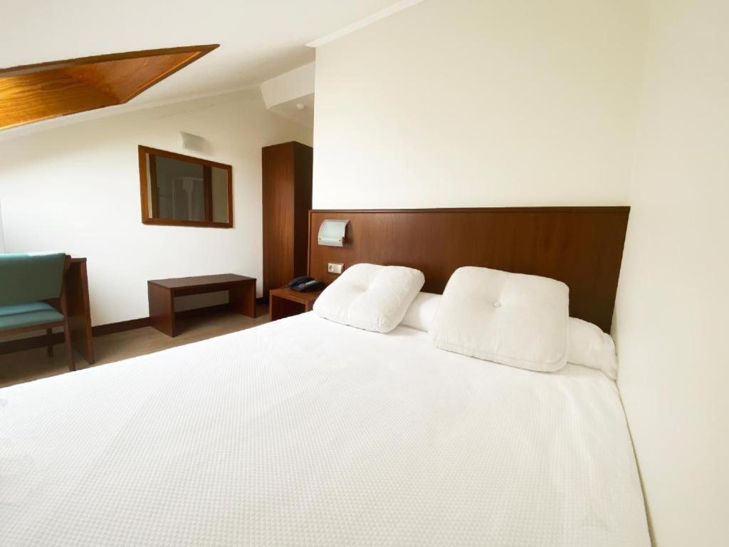Entrerobles Hotel Sabaris