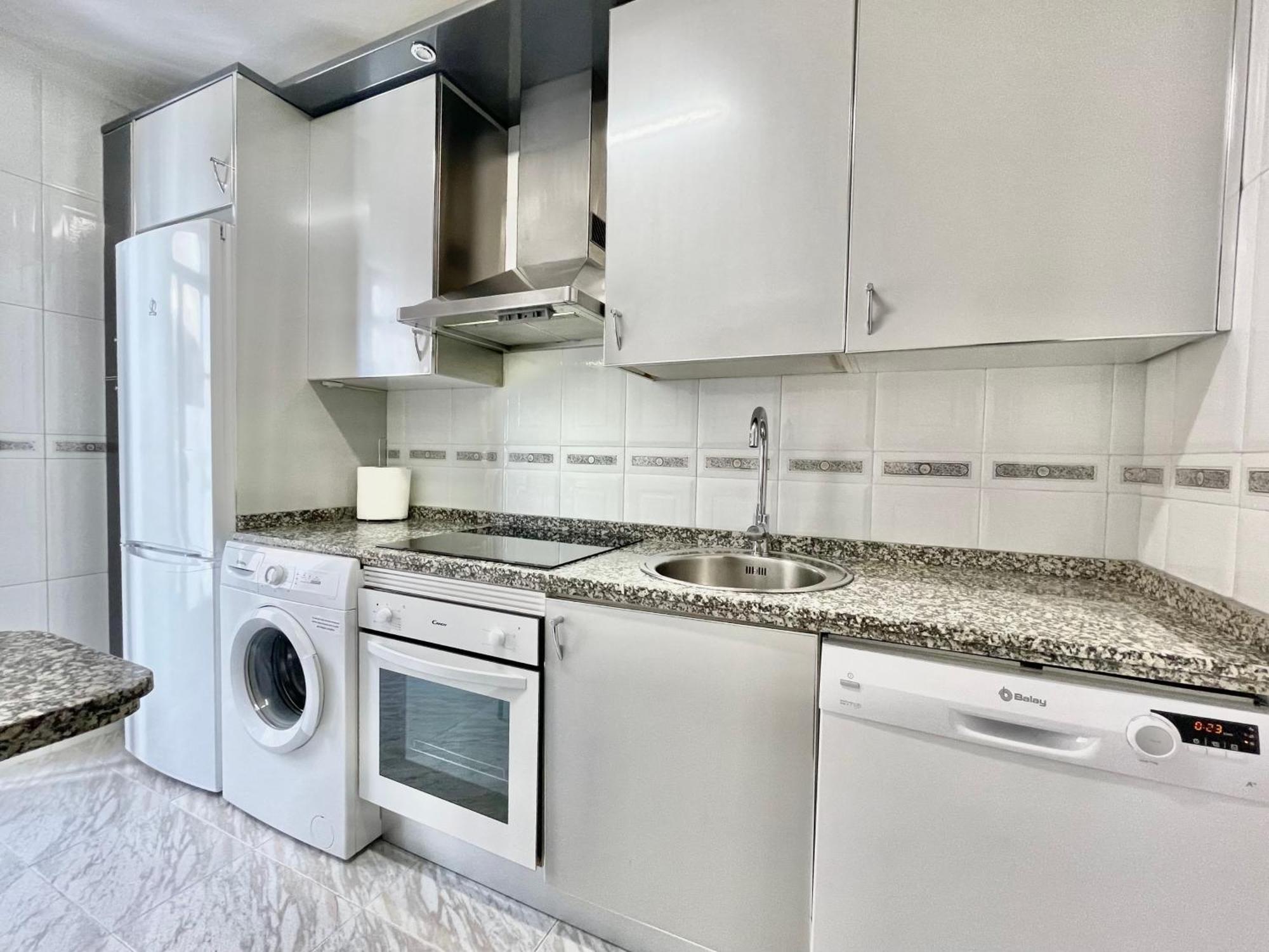 Vivienda Con Parking Incluido - Zona Van Dyck Apartment