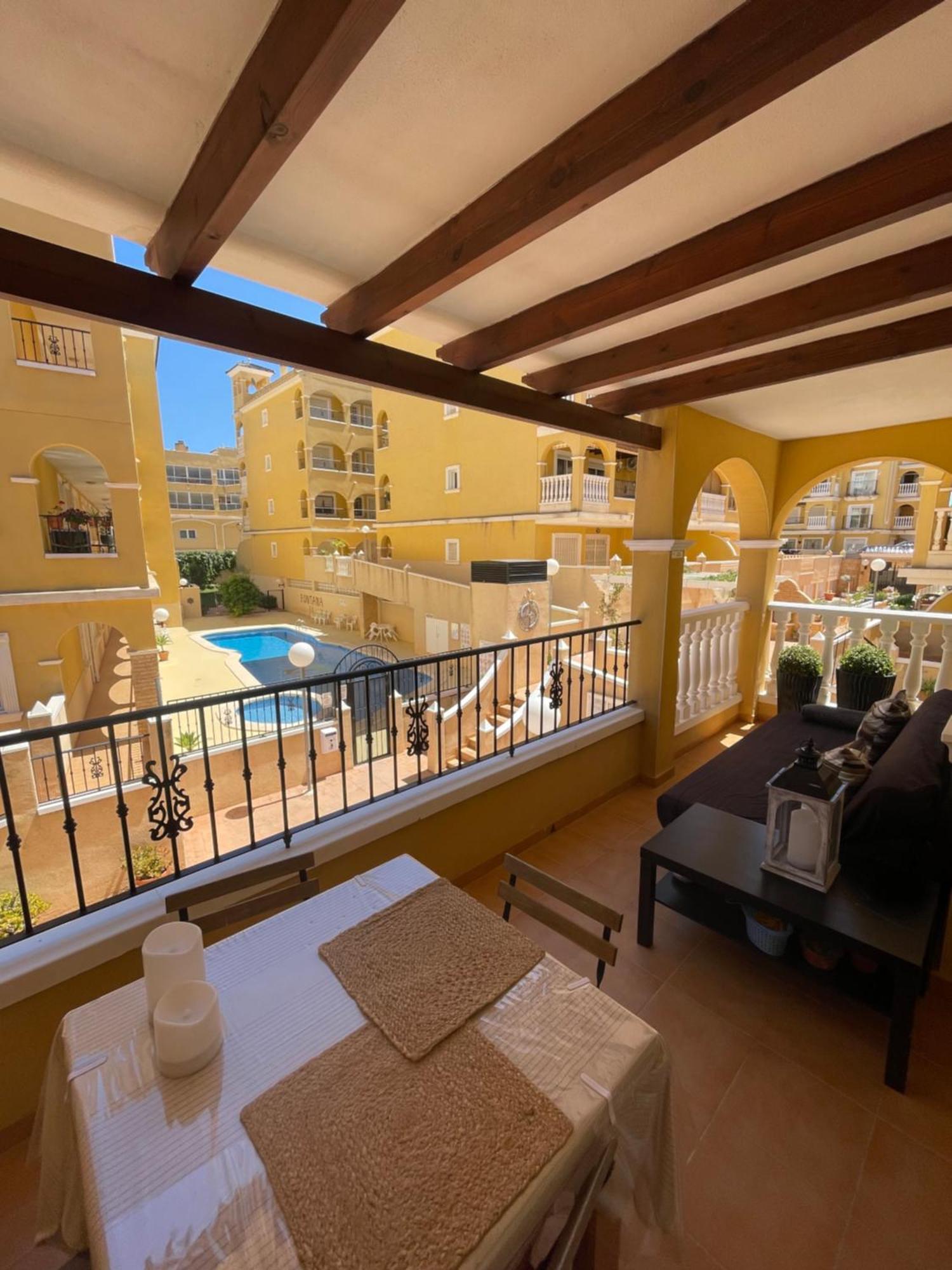 Apartment Casa Amarela Guesthouse, Algorfa