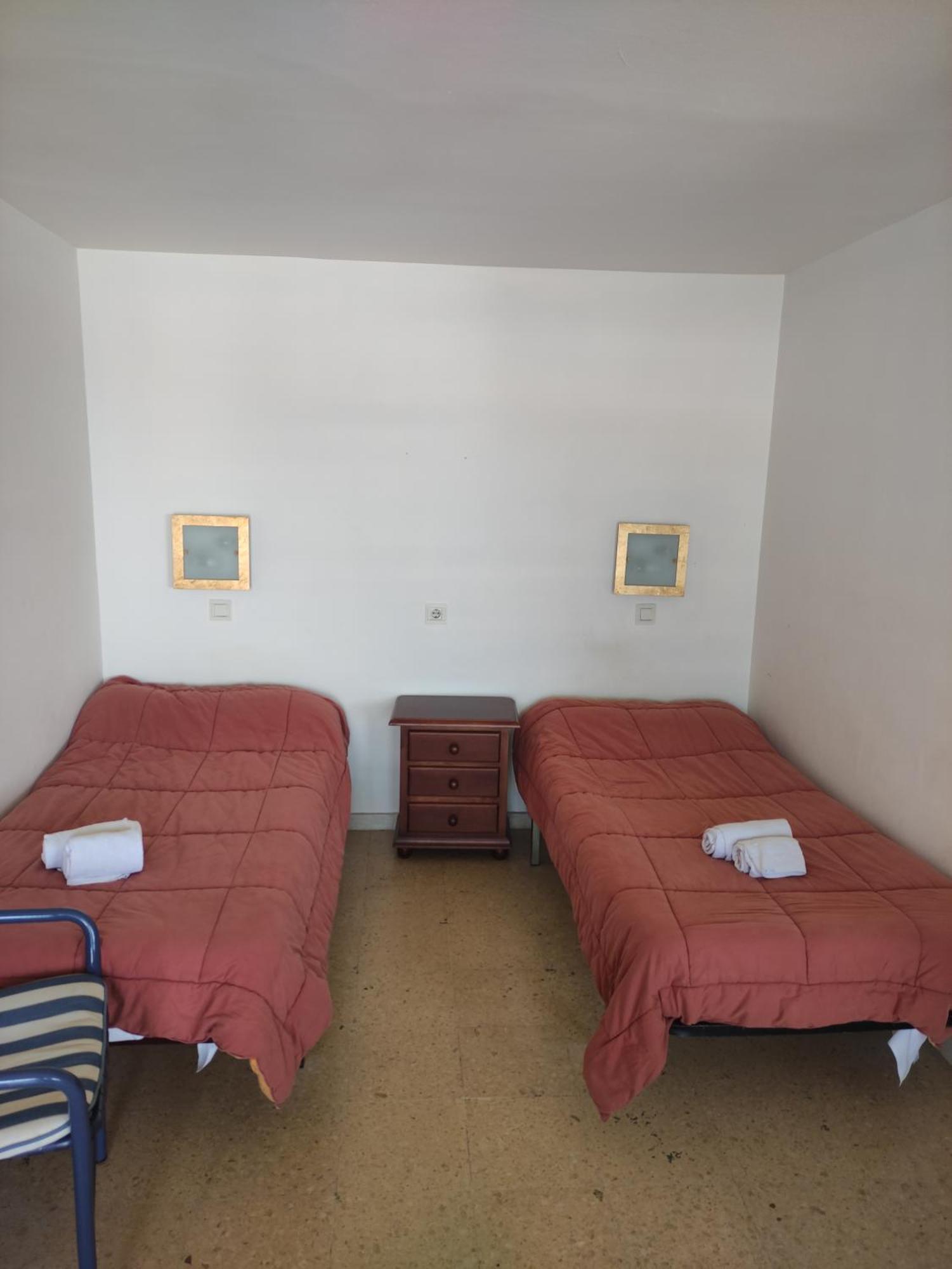 In First Line Apto 9-5 Apartment *