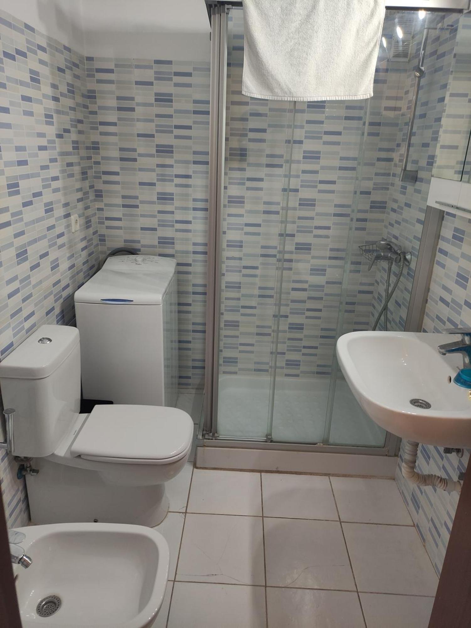 In First Line Apto 9-5 Apartment *