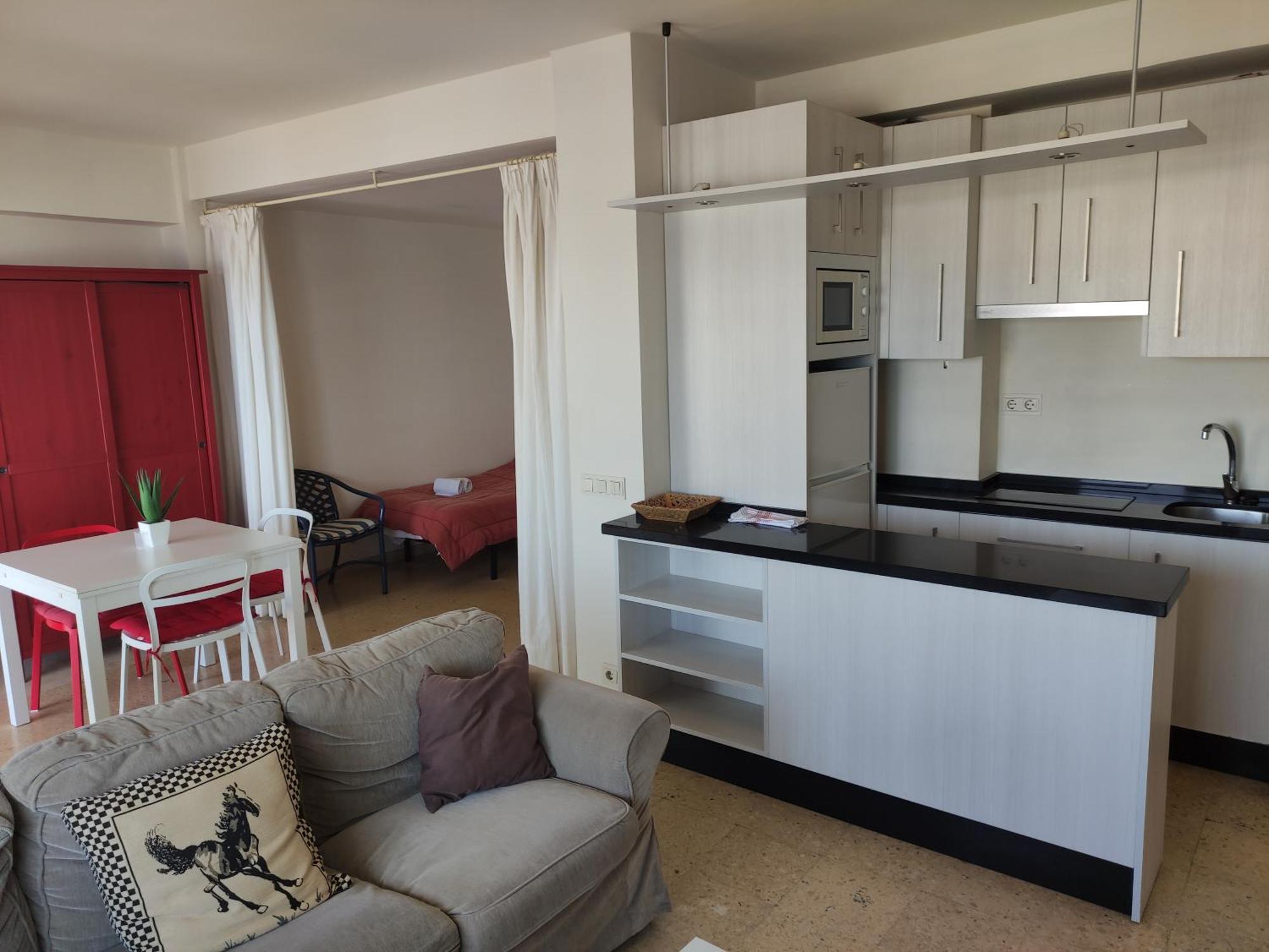 In First Line Apto 9-5 Apartment