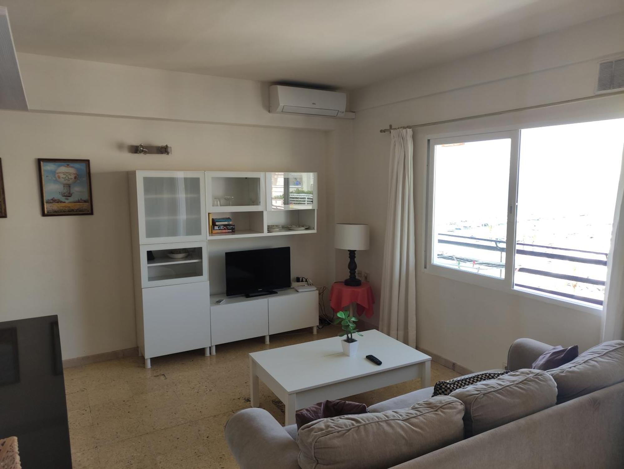In First Line Apto 9-5 Apartment