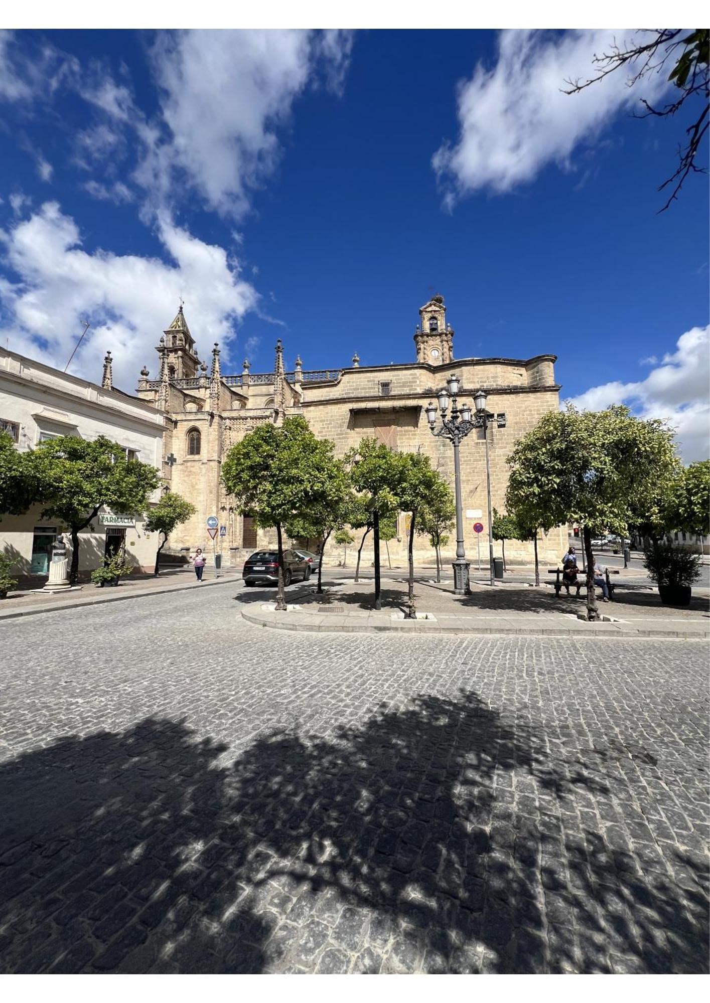 Sherry-house & Parking