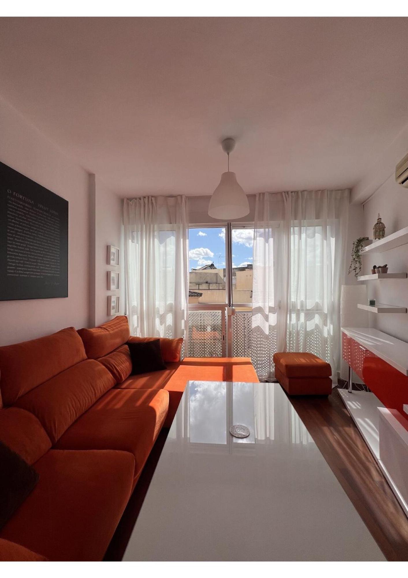 Sherry-house & Parking *