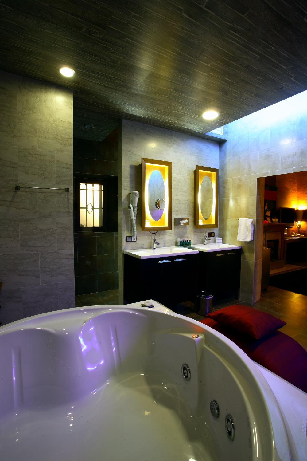 Hotel Boutique Palacio De La Serna 4*