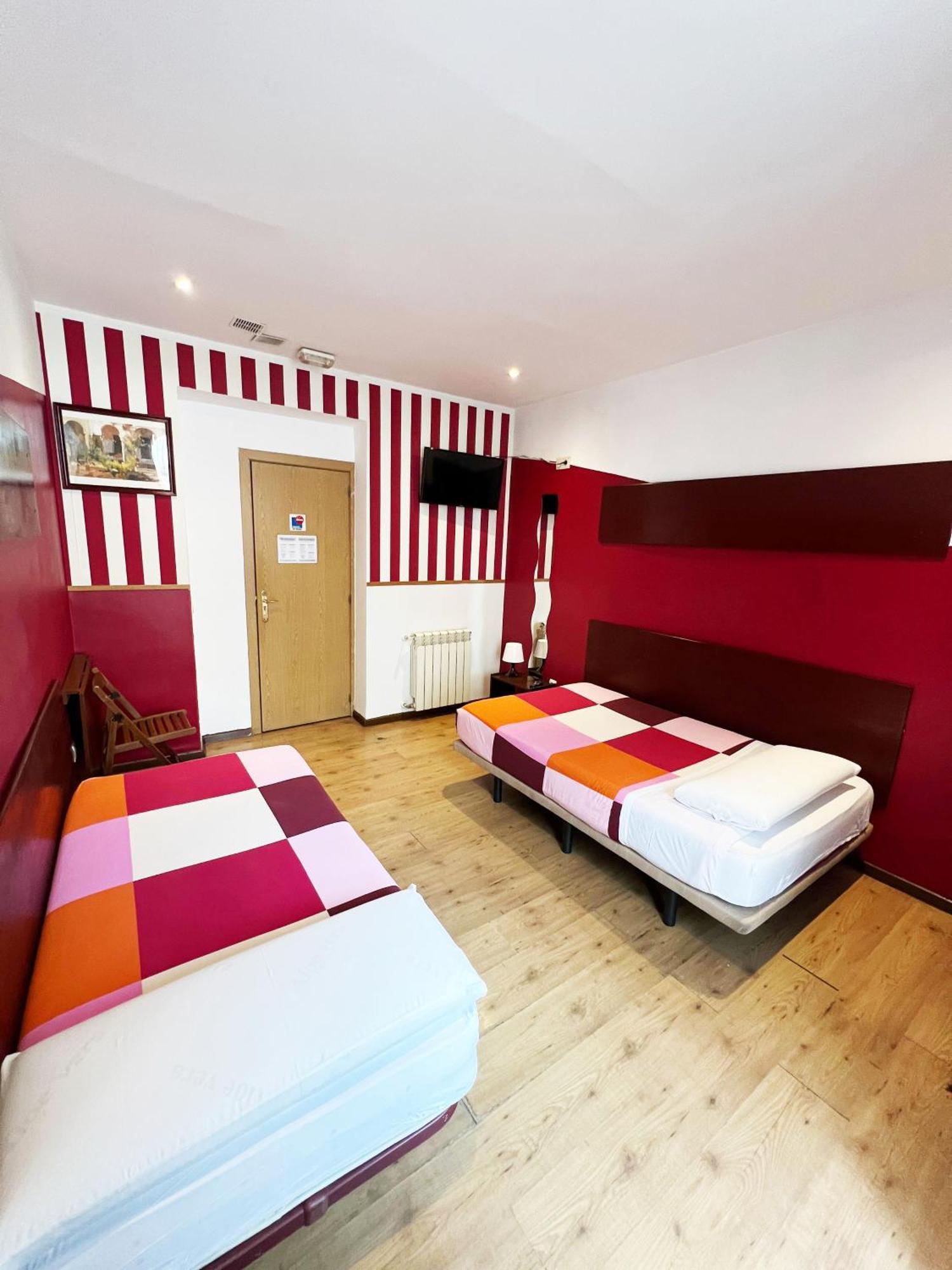 Guest house La Casa De La Plaza *