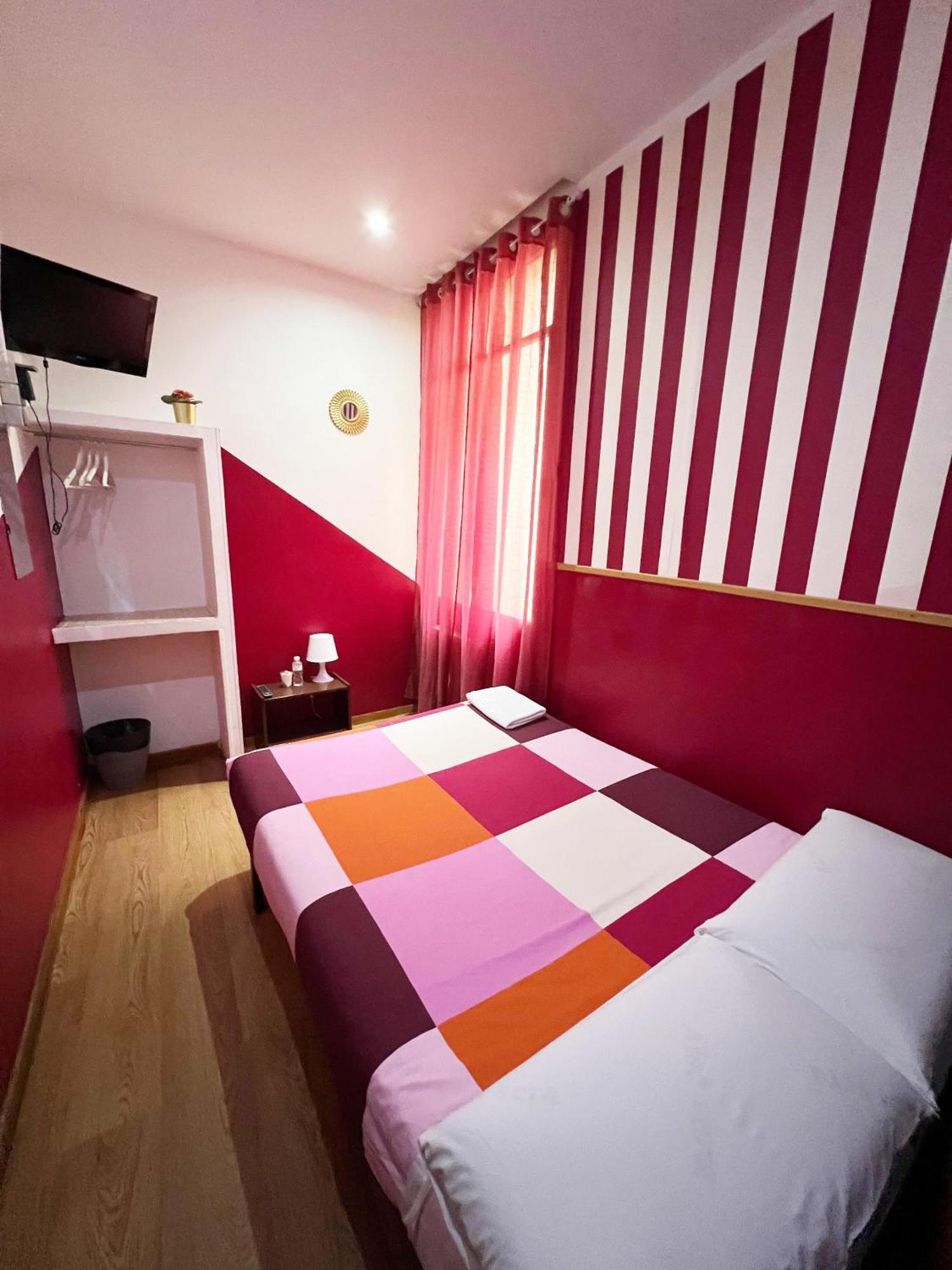 Guest house La Casa De La Plaza Madrid
