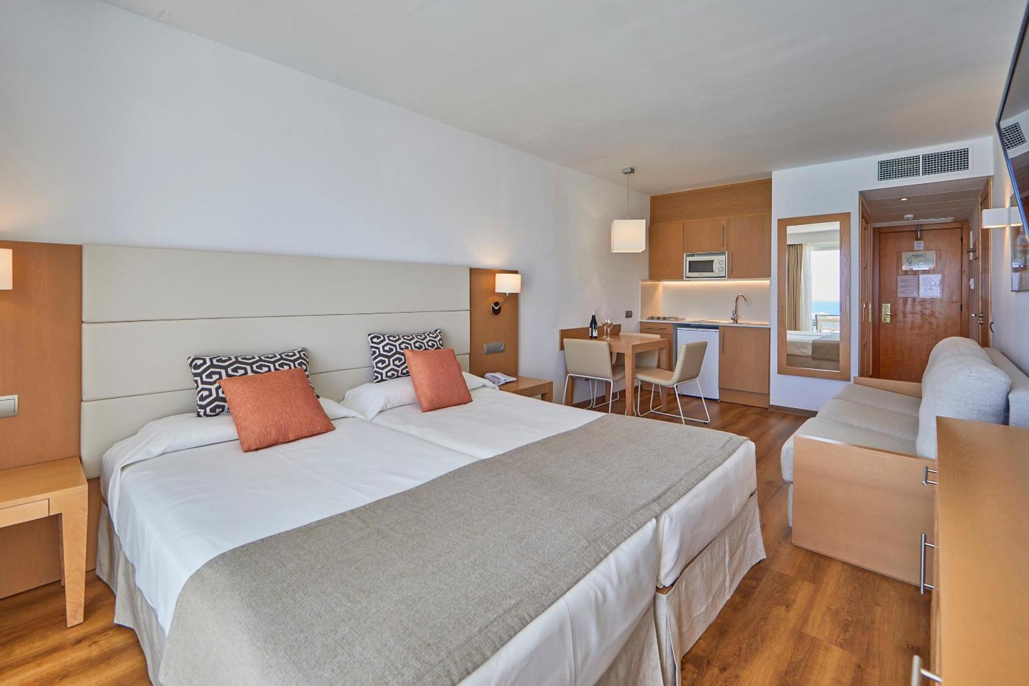 Apartahotel Ponent Mar 4*