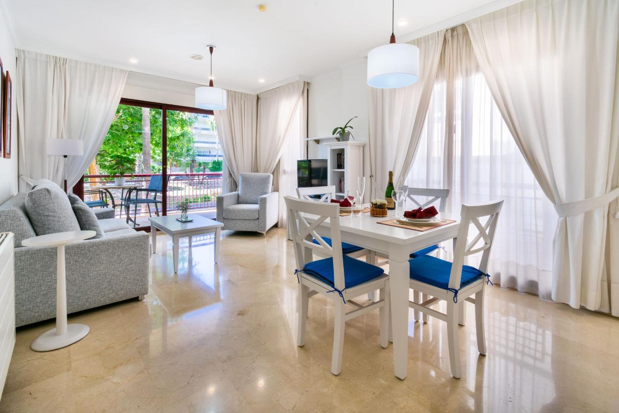 Apartamento Albir Confort - Avenida 1 Dorm *