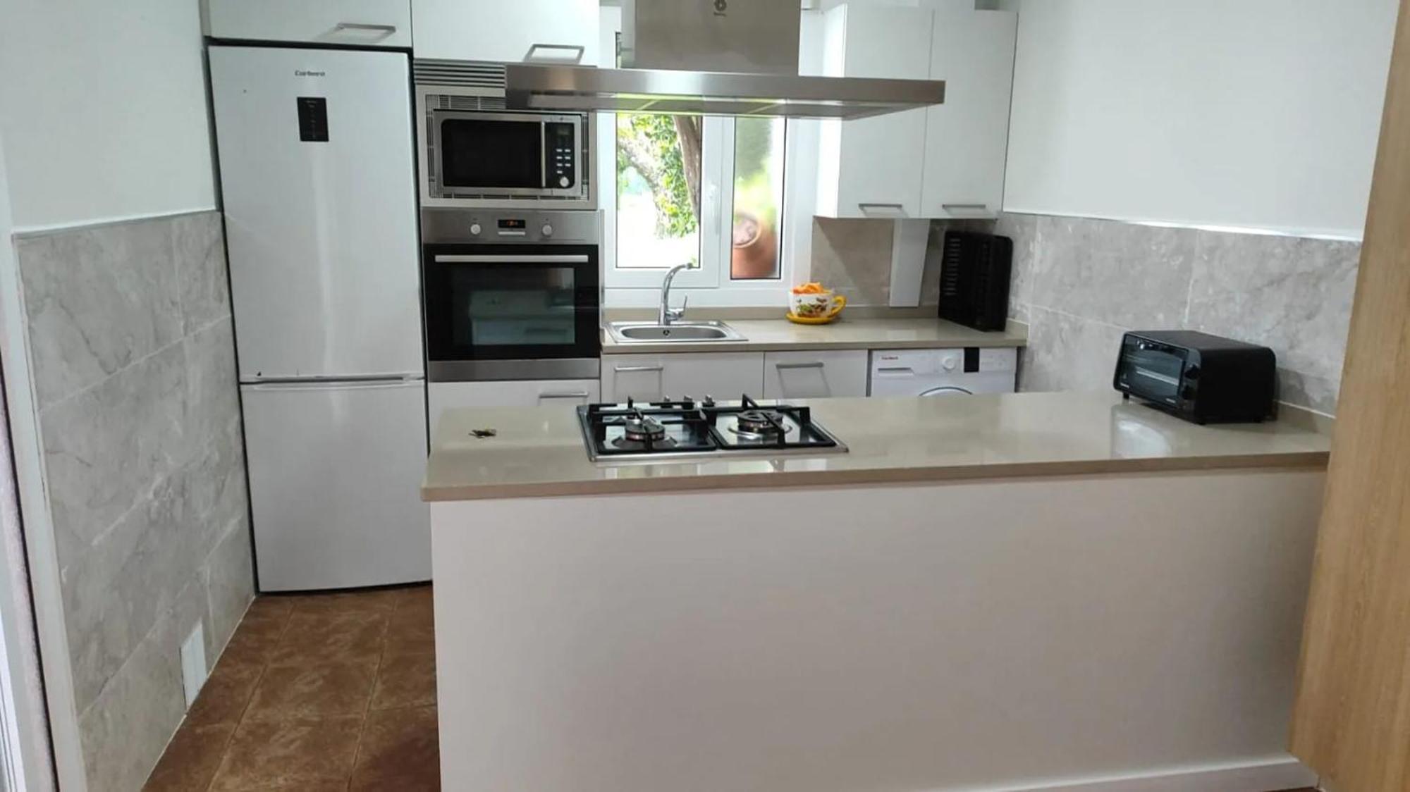 Spacious House With Garden In - Family-friendly Сasa de vacaciones