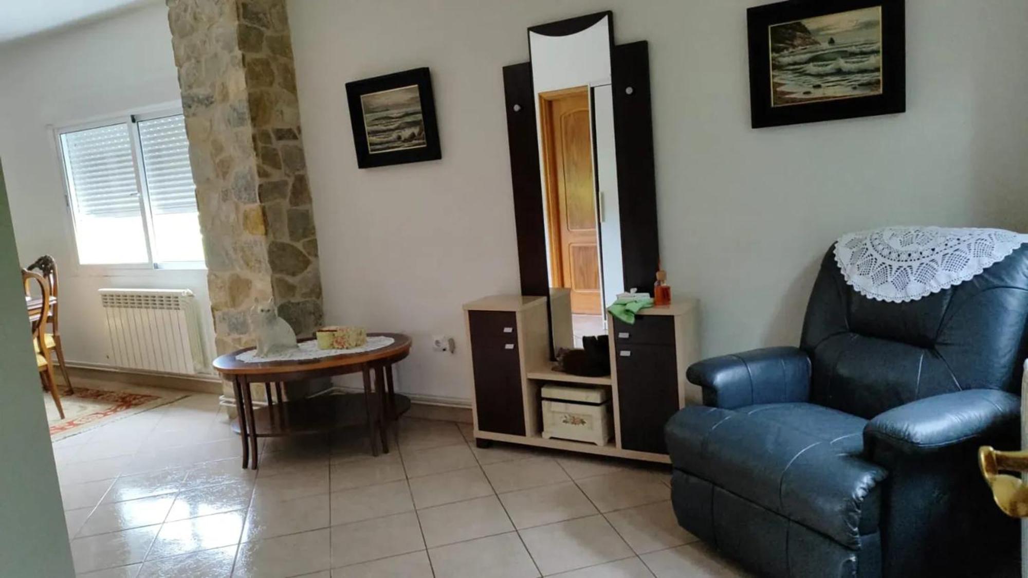 Сasa de vacaciones Spacious House With Garden In - Family-friendly