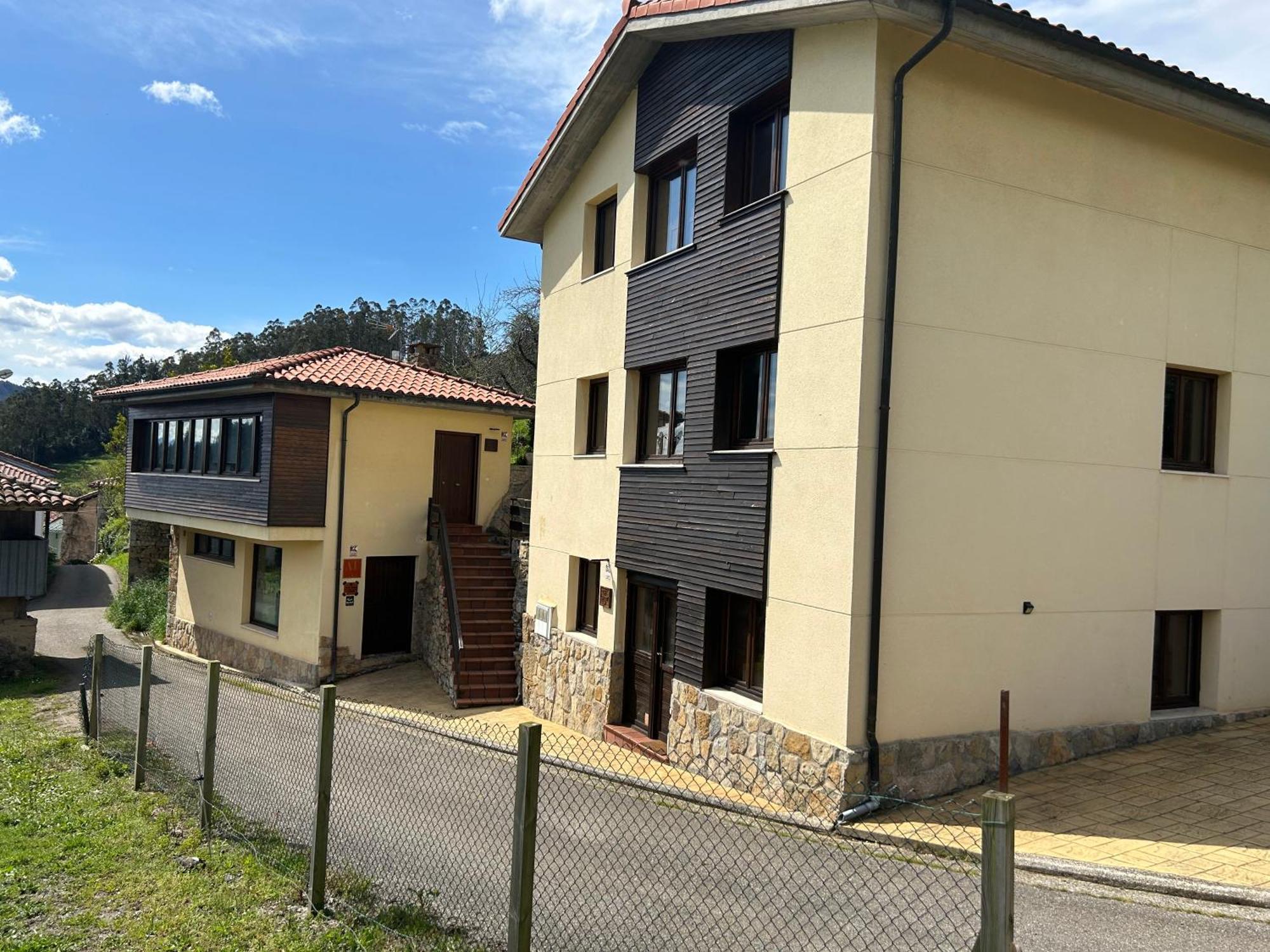 La Peral * La Peral (Salas, Asturias)