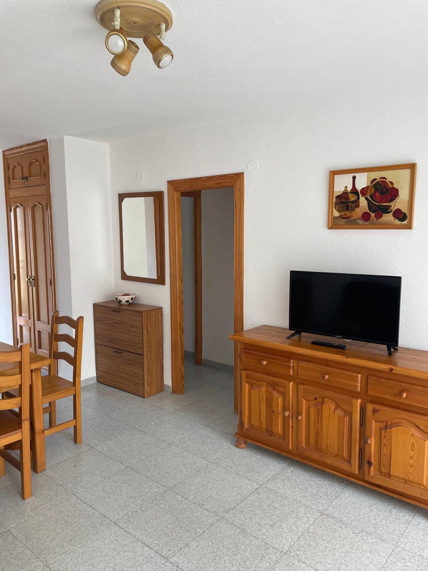 Cn Rents Apartment *