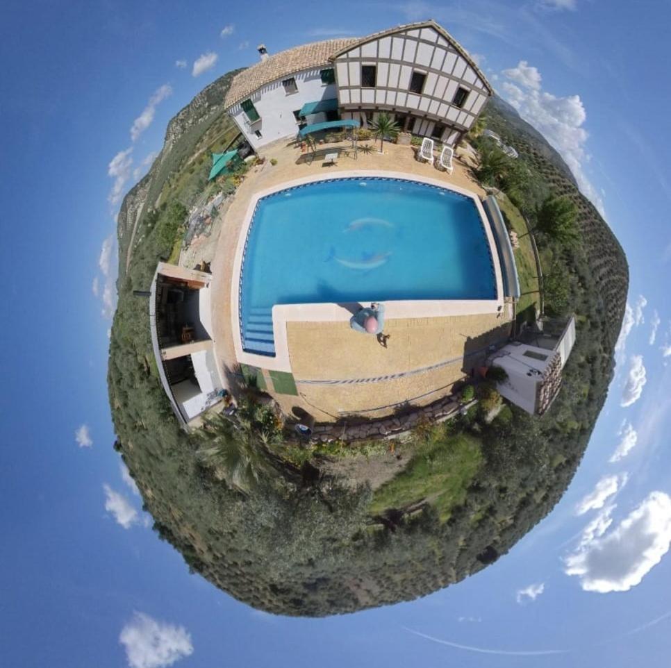 Marrojas, Secluded Tudor Country